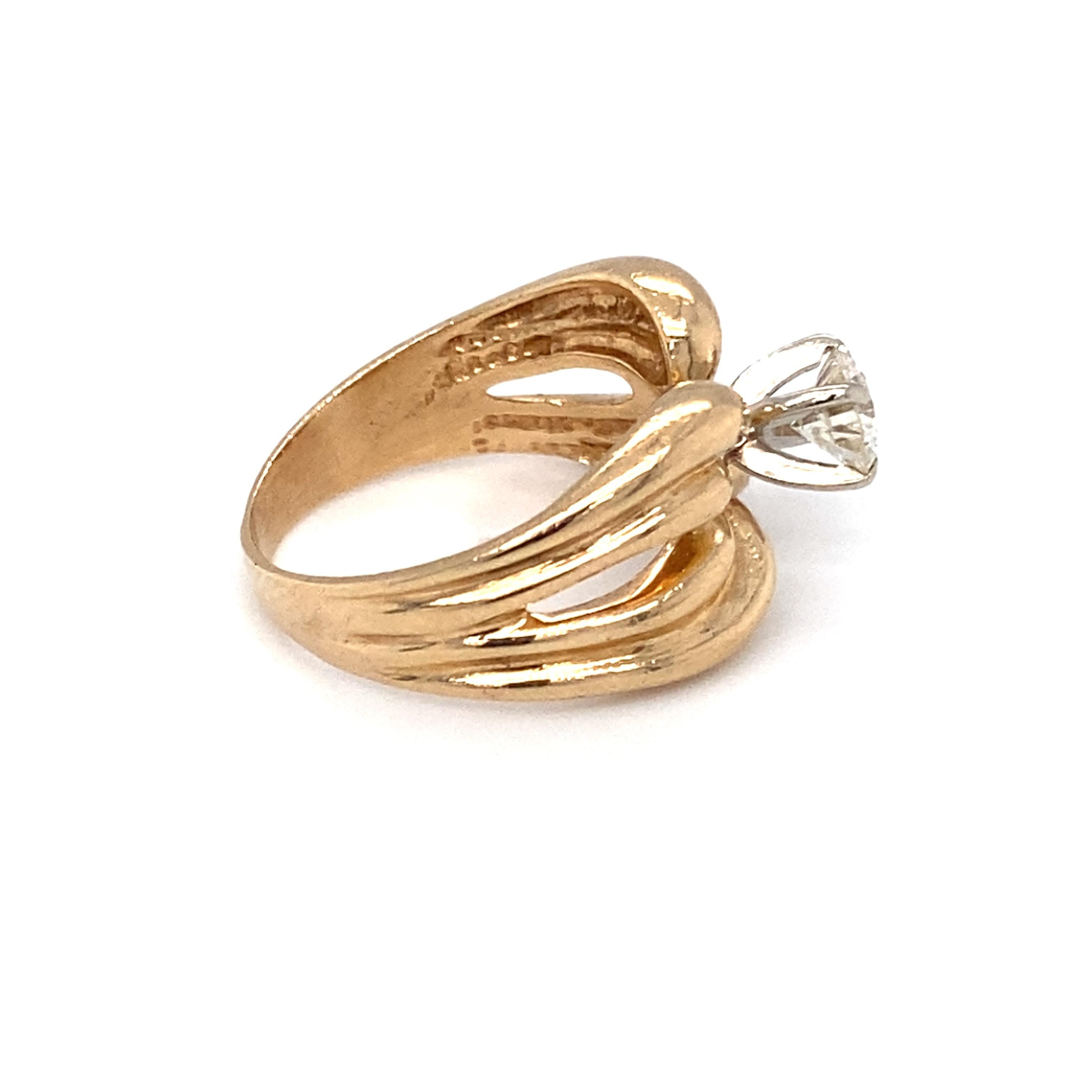 Round Cut 0.48 Carat Diamond Engagement Ring, 14 Karat Yellow Gold For Sale