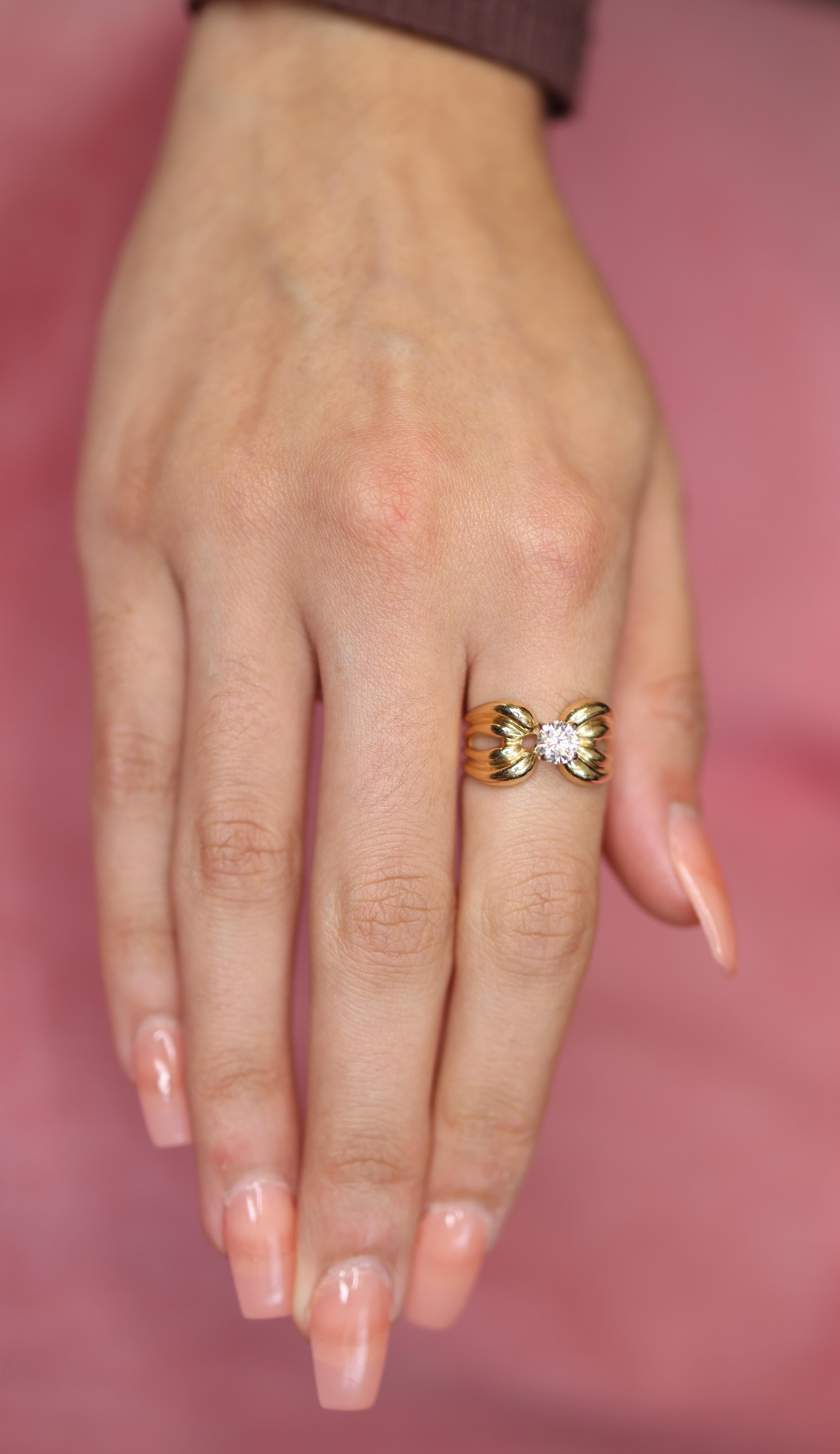 0.48 Carat Diamond Engagement Ring, 14 Karat Yellow Gold For Sale 3