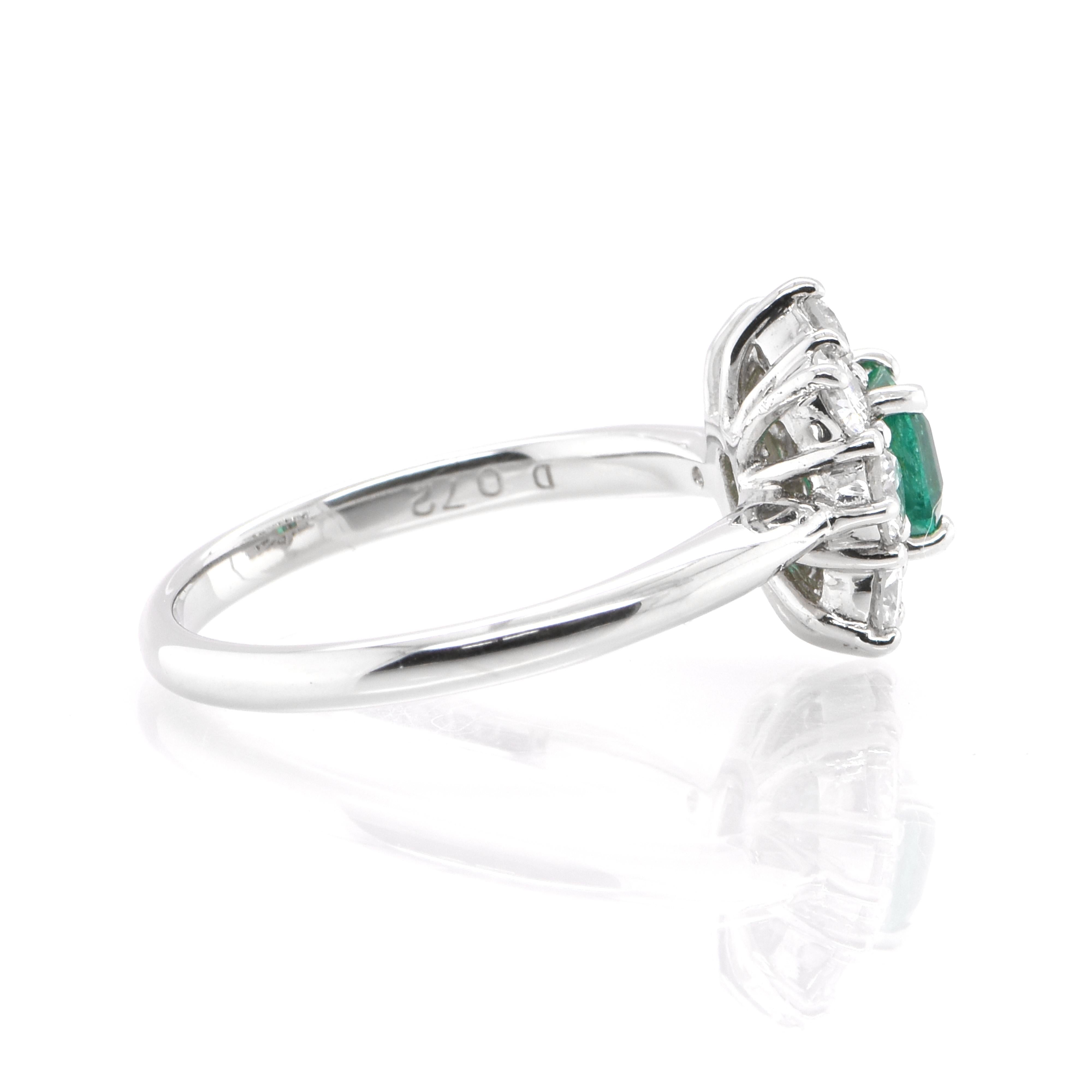 Women's 0.48 Carat Natural Colombian Emerald and Diamond Ring Set in Platinum For Sale