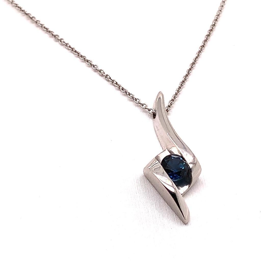 Round Cut 0.48 Carat Round Brilliant Blue Sapphire and 18K White Gold Pendant Necklace For Sale