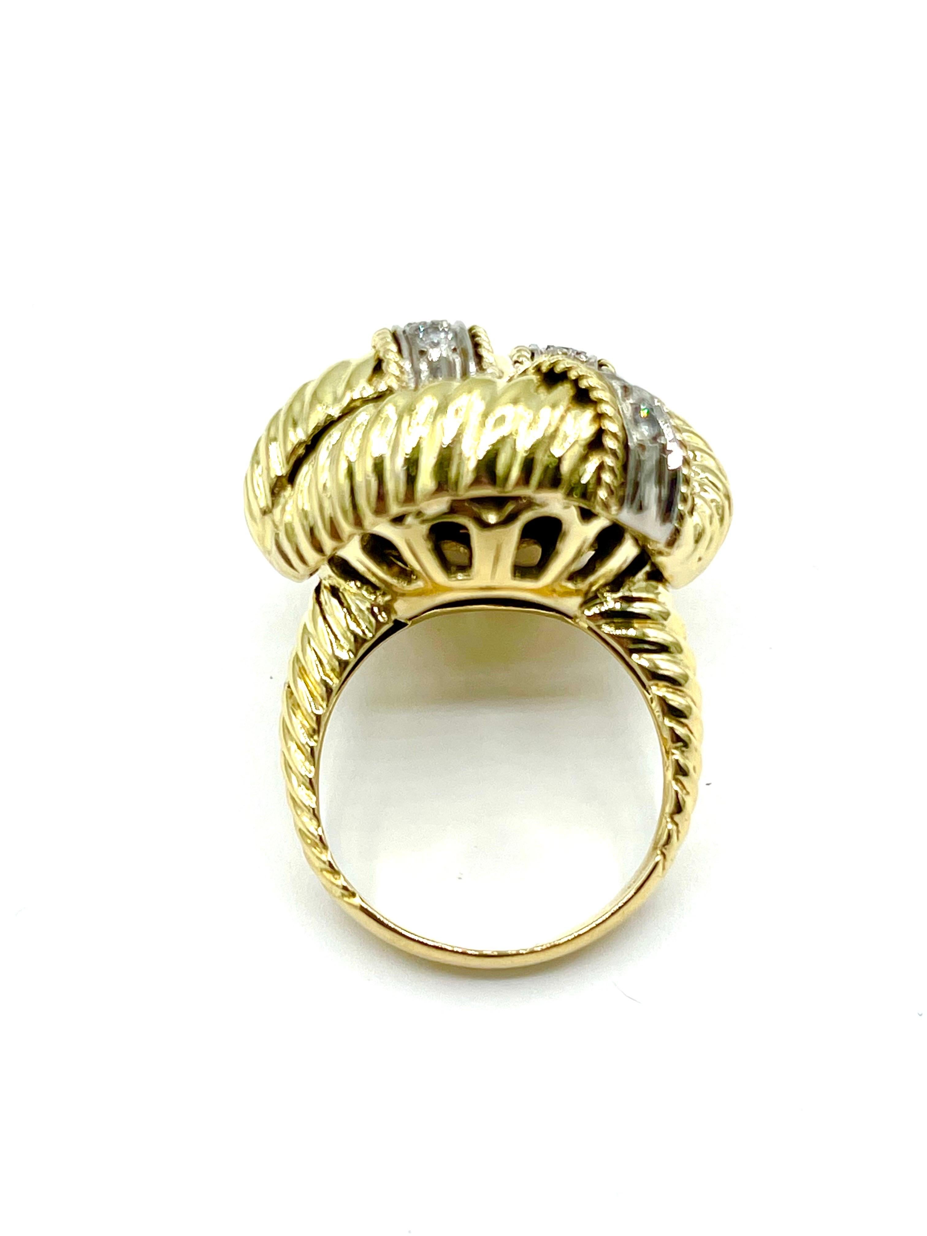 0.48 Carat Round Brilliant Diamond and 18K Yellow Gold Knot Cocktail Ring For Sale 1
