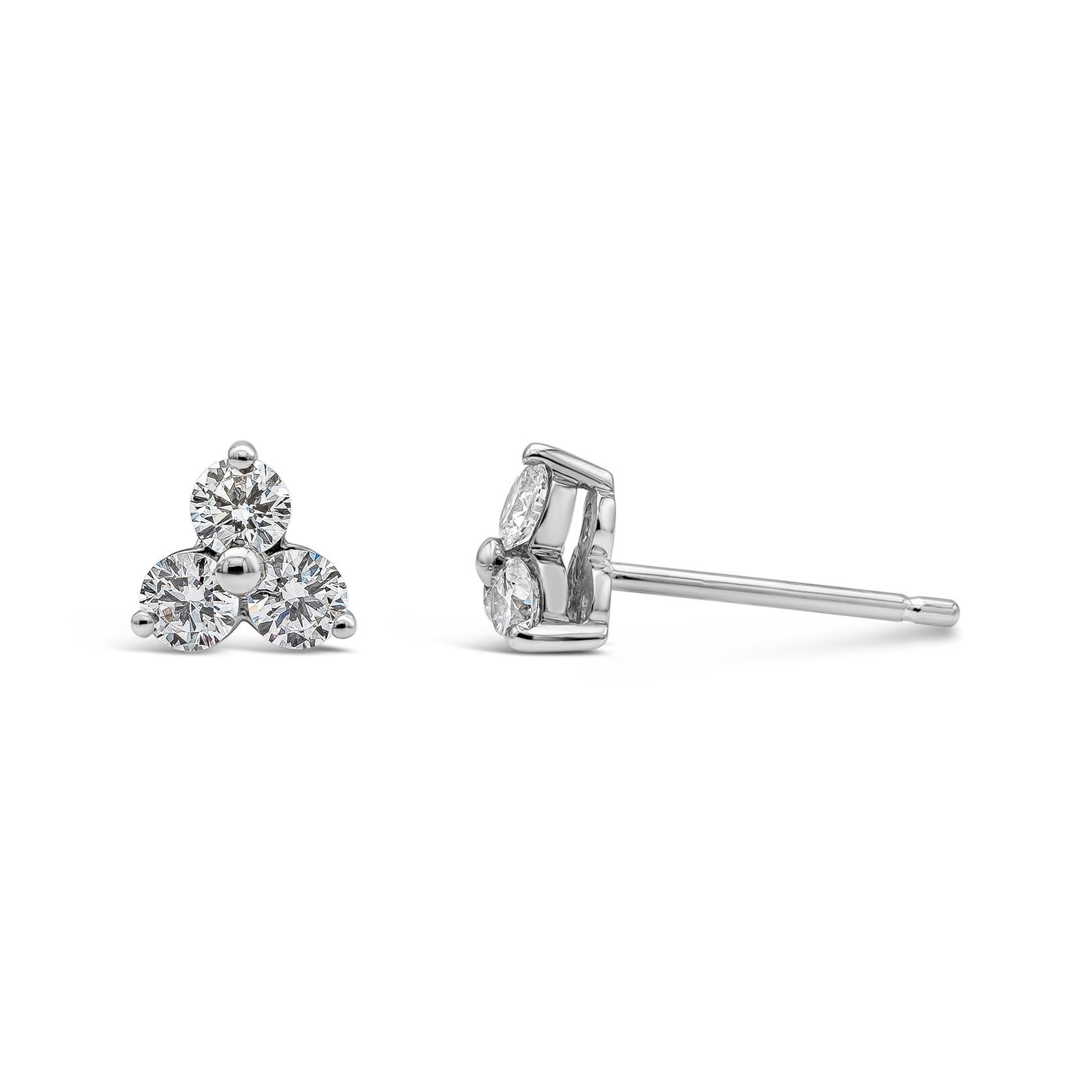 Contemporary Roman Malakov 0.48 Carats Total Round Shape Diamond Cluster Stud Earrings