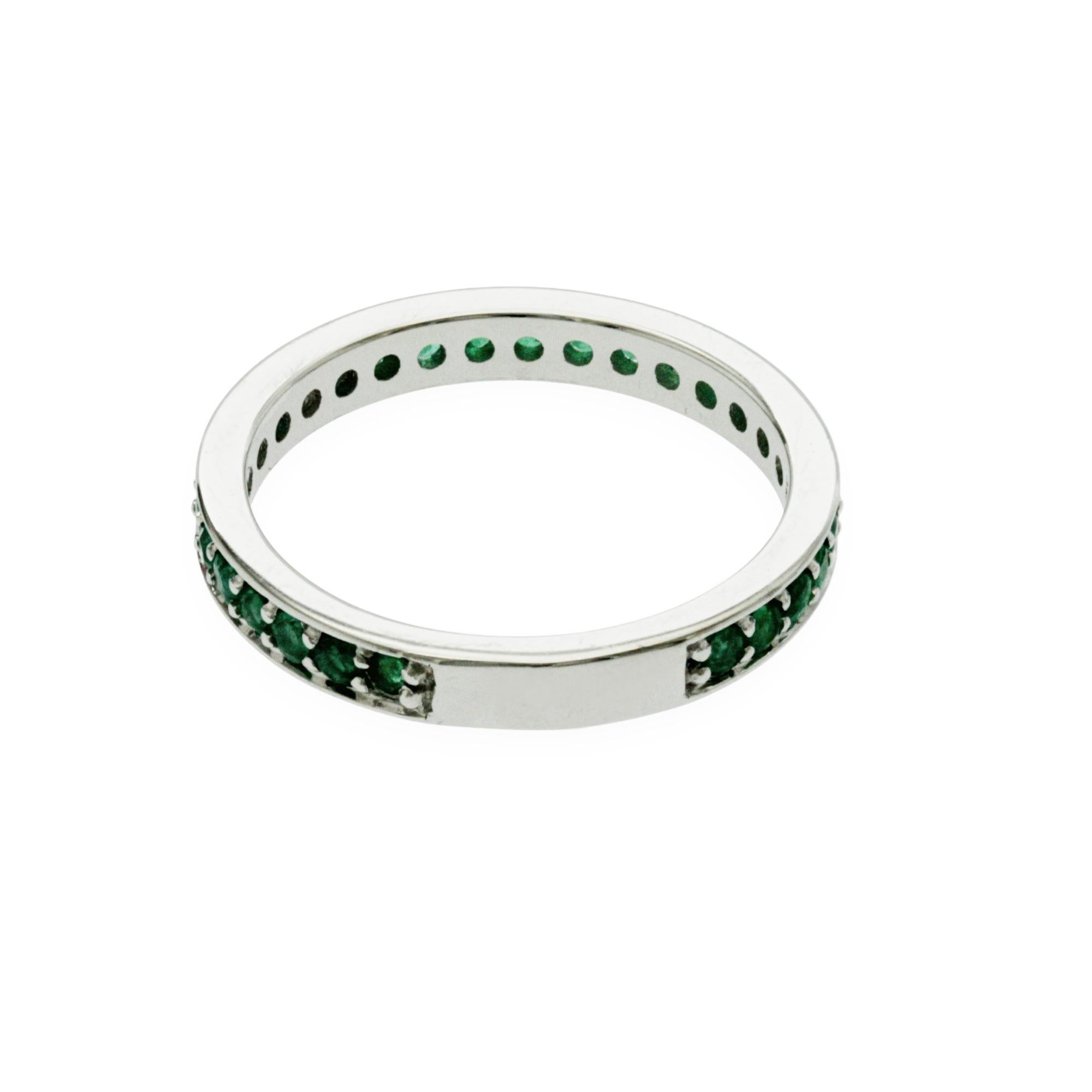 0,48 CT Natürlicher Smaragd14K Weißgold Band Ring im Angebot 1