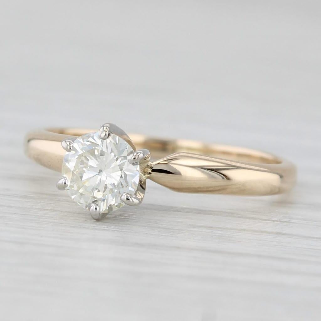 Bague de fiançailles solitaire en or jaune et blanc 14 carats avec diamant rond de 0,48 carat, taille 5 en vente 1