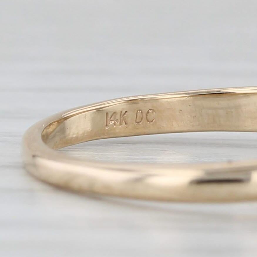 Bague de fiançailles solitaire en or jaune et blanc 14 carats avec diamant rond de 0,48 carat, taille 5 en vente 3