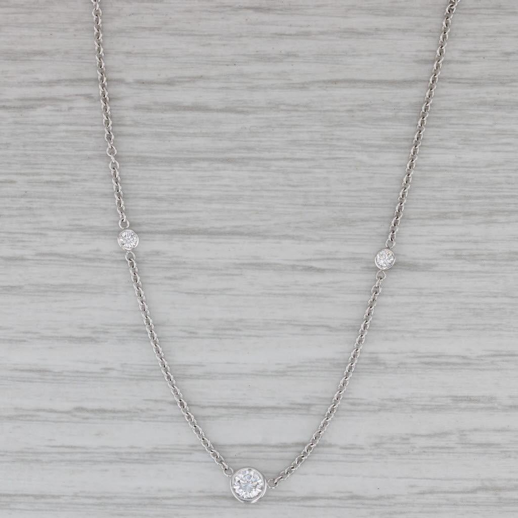 Informations sur les pierres précieuses :
- Diamants naturels -
Total des carats - 0.48ctw (0.36ct centre)
Taille - Brilliante ronde
Couleur - F - G
Clarté - VS2

Métal : Or blanc 18k
Poids : 4,1 grammes 
Timbres : 18k 750
Style de chaîne : Chaîne