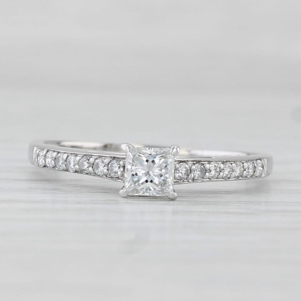 0.48ctw Princess Diamond Engagement Ring 18k White Gold Size 7.5 en Bueno estado para la venta en McLeansville, NC