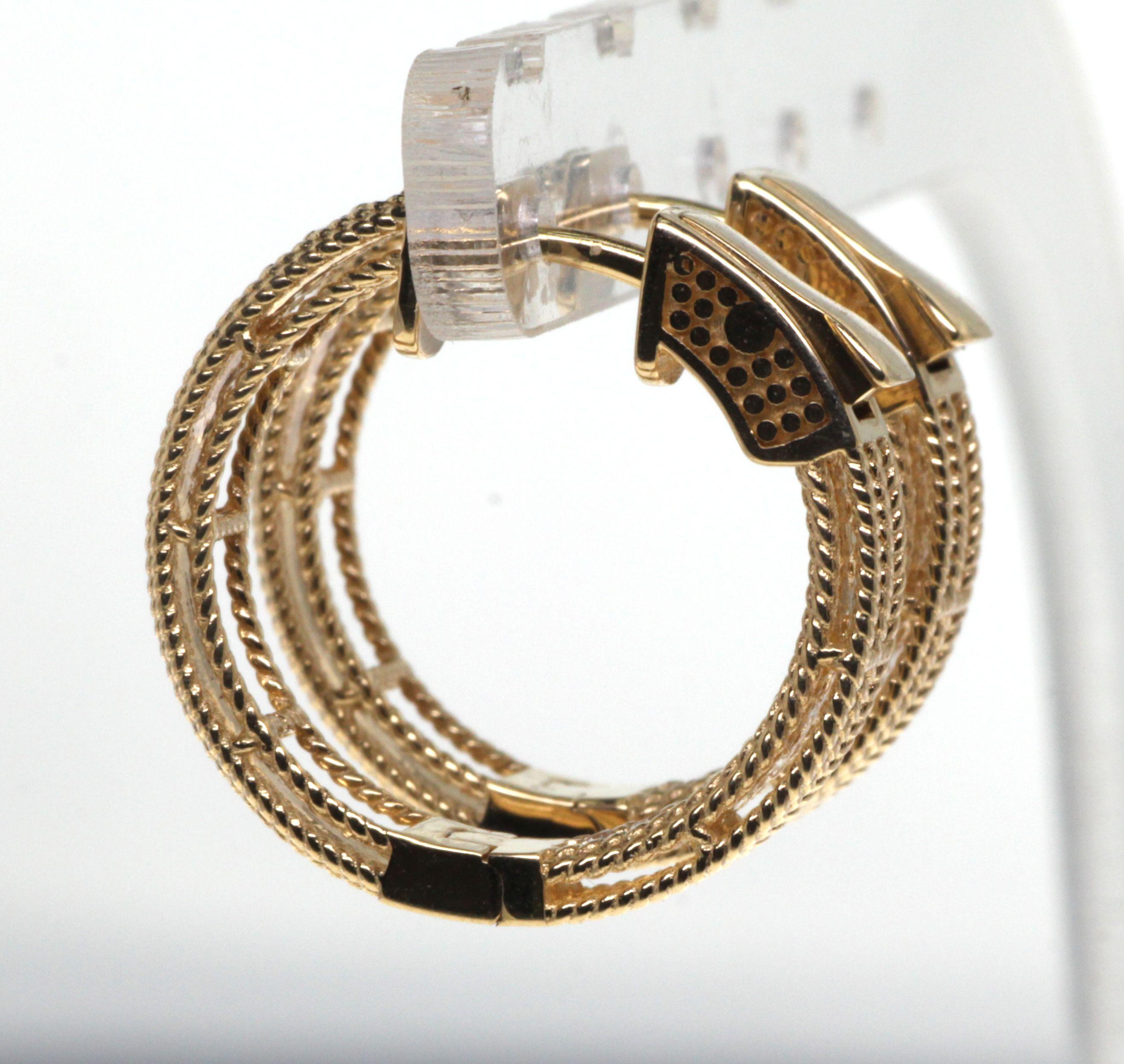 0.50 Carat Diamond Hoop Earrings in 18K Yellow Gold In New Condition In Hong Kong, HK