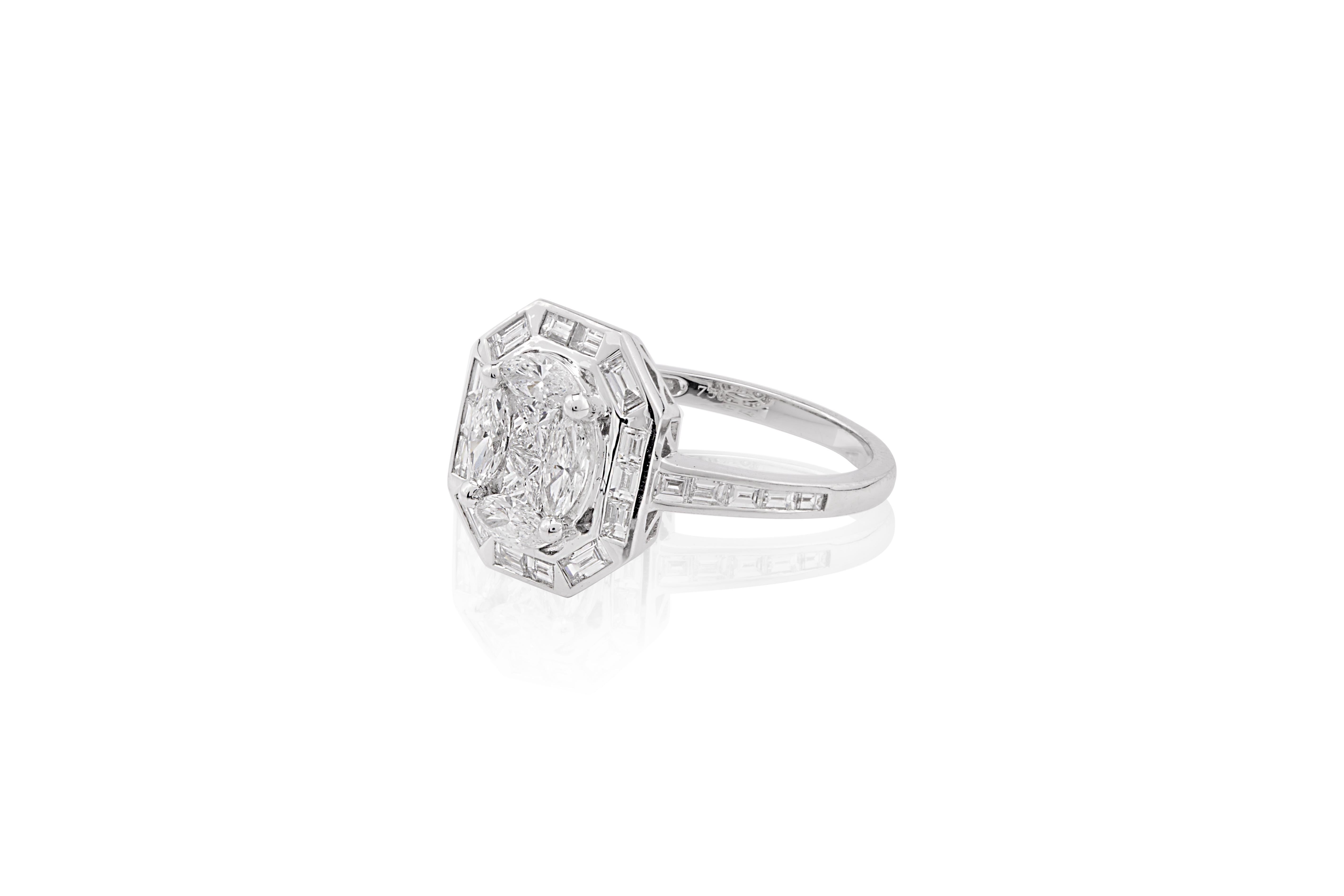 0.49 Carat marquise cut with 0.19 Carat princess cut and baguettes 18 Karat Gold In New Condition For Sale In Bangkok, 10