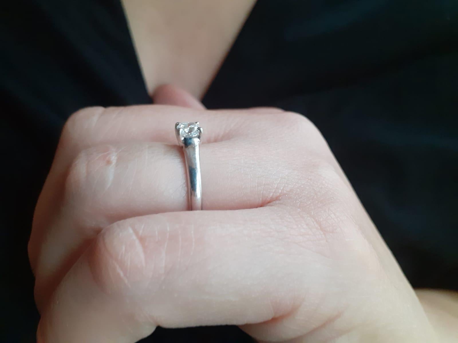 Tiffany & Co. Bague de fiançailles en platine avec diamant Lucida de 0,49 carat en vente 2