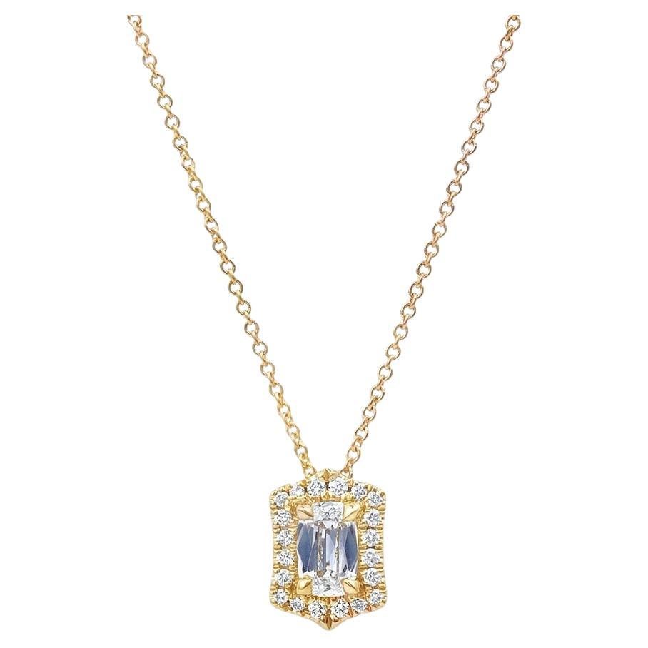 Collier pendentif coussin allongé en or jaune 0,49 carat de diamant total en vente