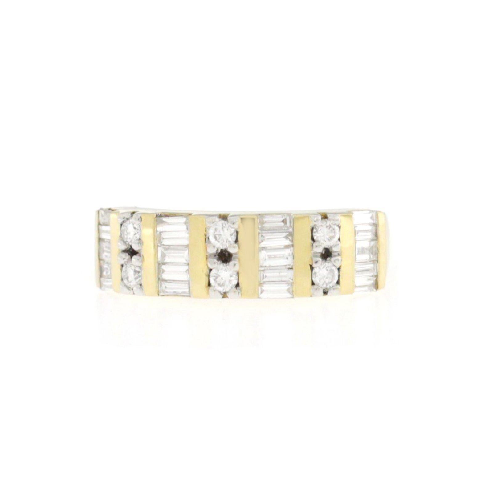 0.49 Carat Diamonds in 18 Karat Yellow Gold Wedding Band Ring For Sale 1