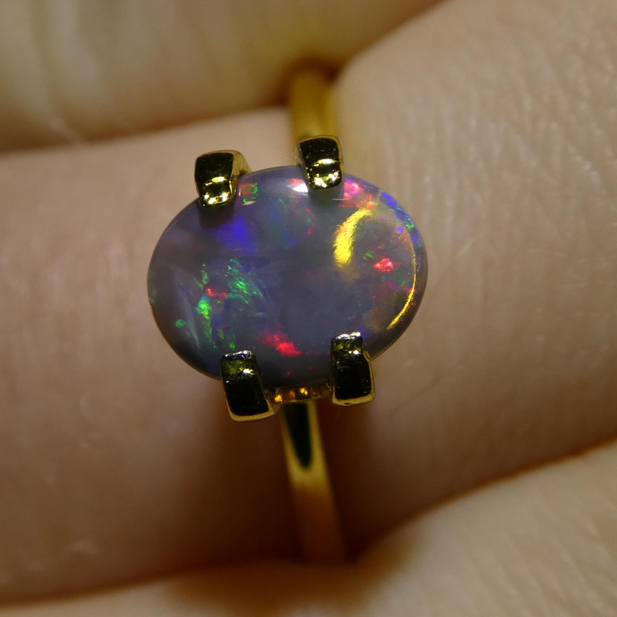 0.49 Karat ovaler grauer Opal im Cabochon-Schliff aus Australien 2