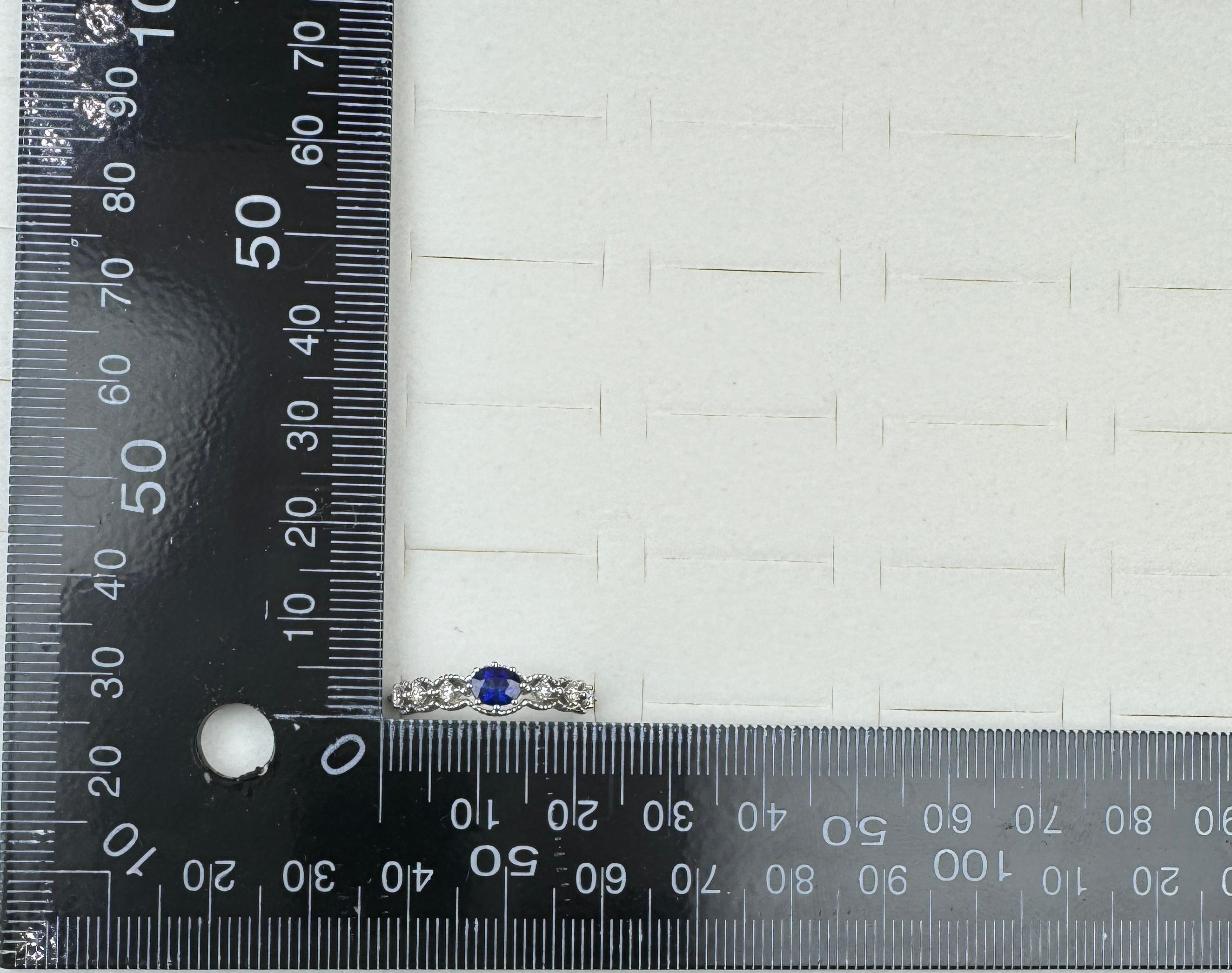 De las mujeres Anillo vintage de diamantes con zafiro azul de Sri Lanka de 0,49 ct en oro blanco de 18 quilates en venta