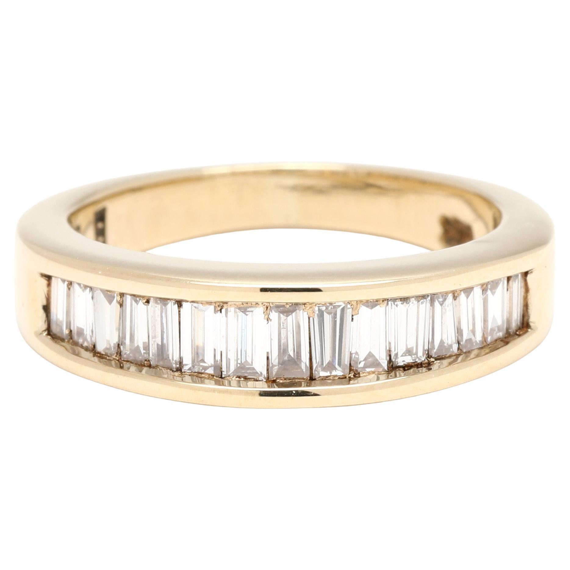 Anello con castone di diamanti da 0,49 carati, oro giallo 14 carati, misura 4 in vendita