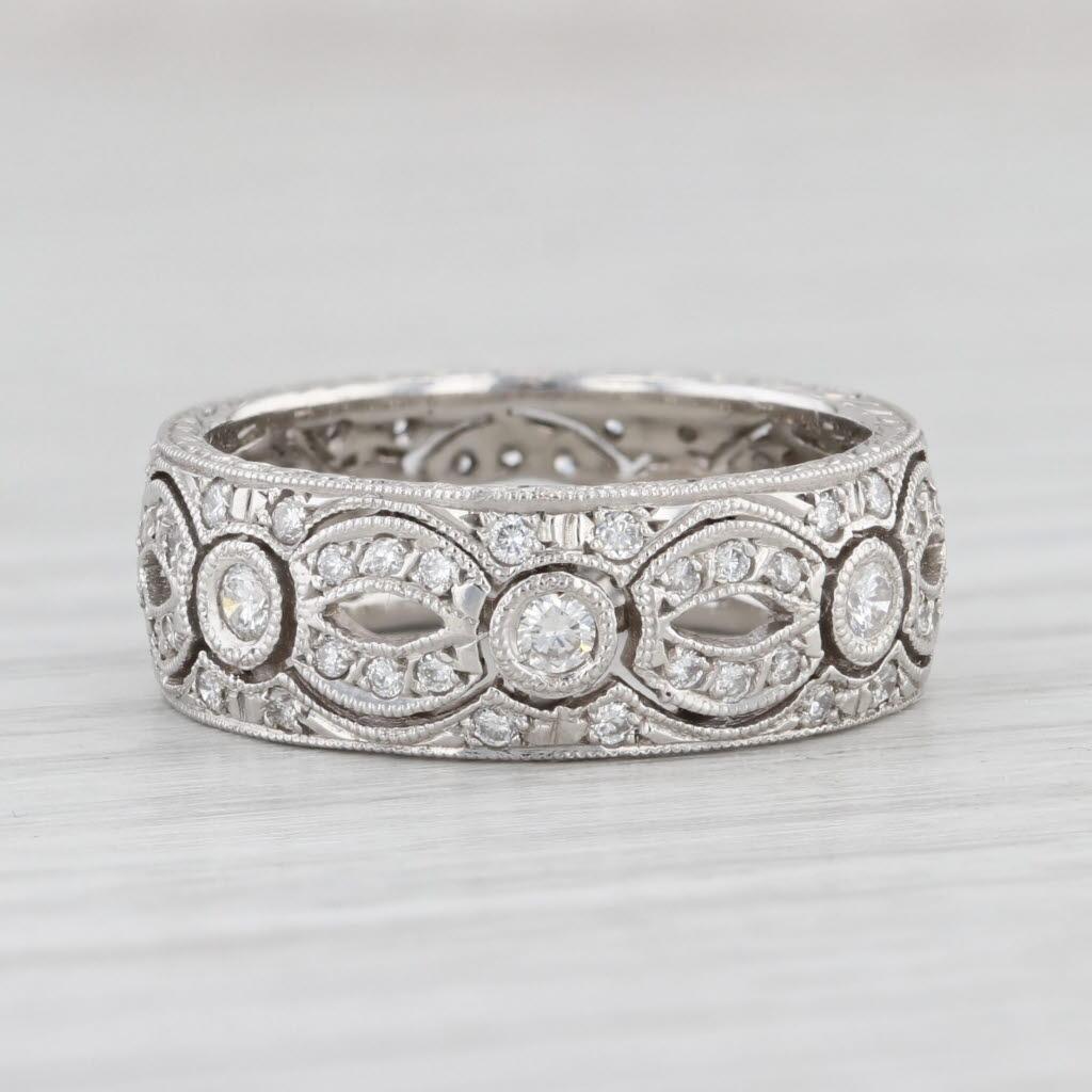 Anello di diamanti da 0,49 ct. in platino con fascia nuziale per l'anniversario di eternità misura 6,25 In condizioni buone in vendita a McLeansville, NC