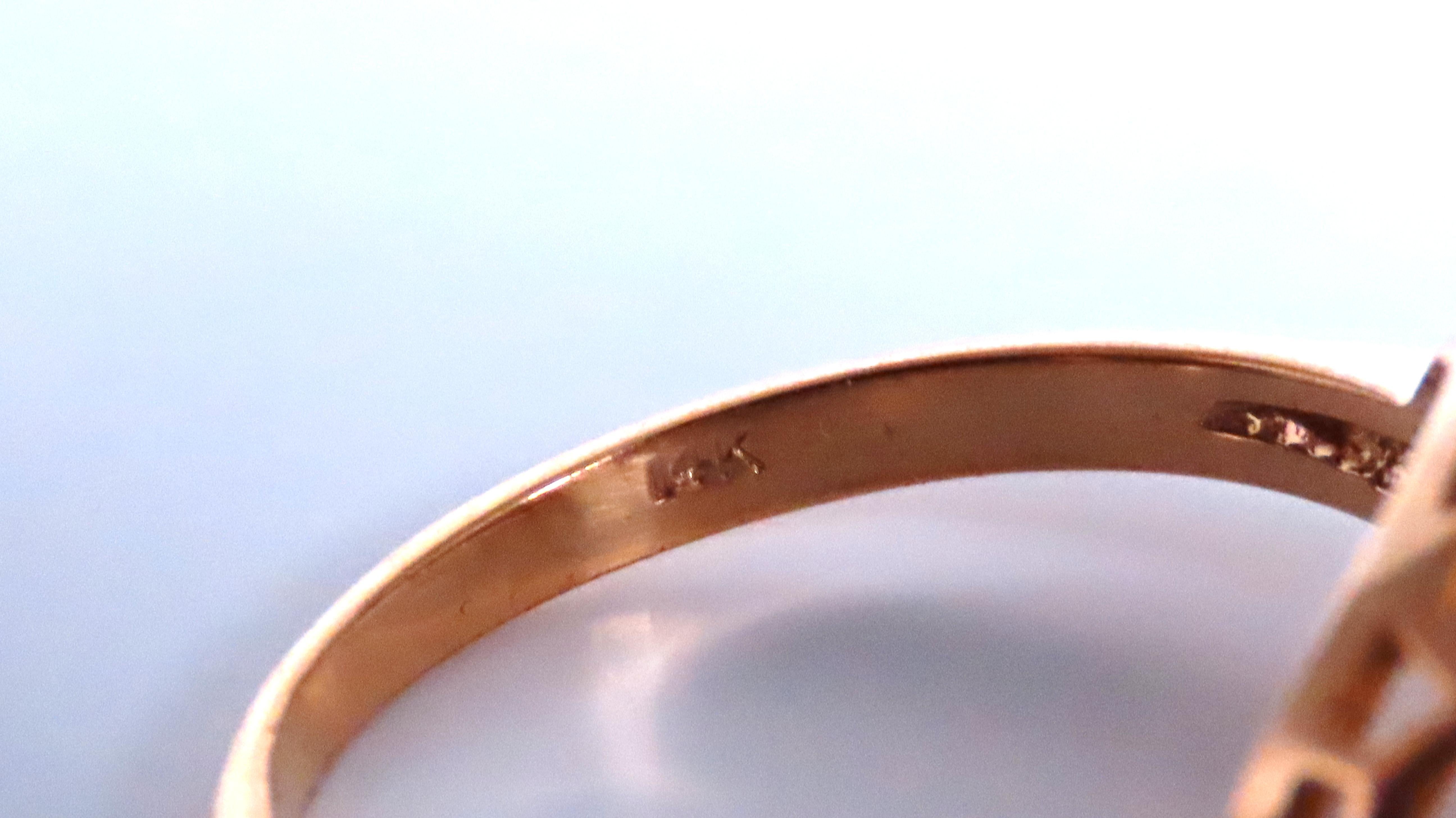 Taglio rotondo Anello vintage europeo da .04ct restaurato in oro 14kt 41147 in vendita