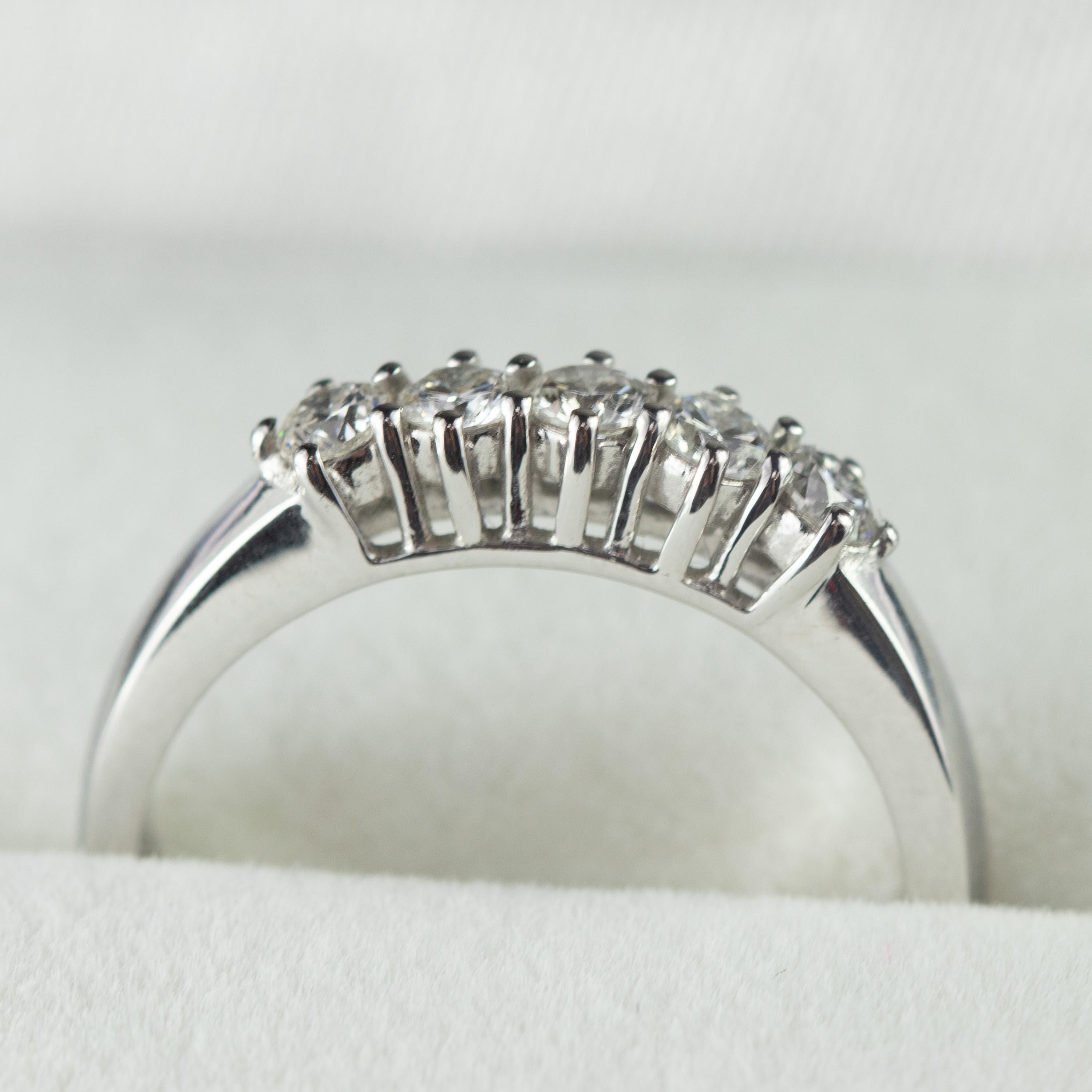 0.5 Carat Diamond Radiant Line Band 18 Karat Gold Wedding Engagement Ring For Sale 2