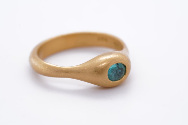 0.5 Carat Paraiba Set in 22K Yellow Gold For Sale at 1stDibs