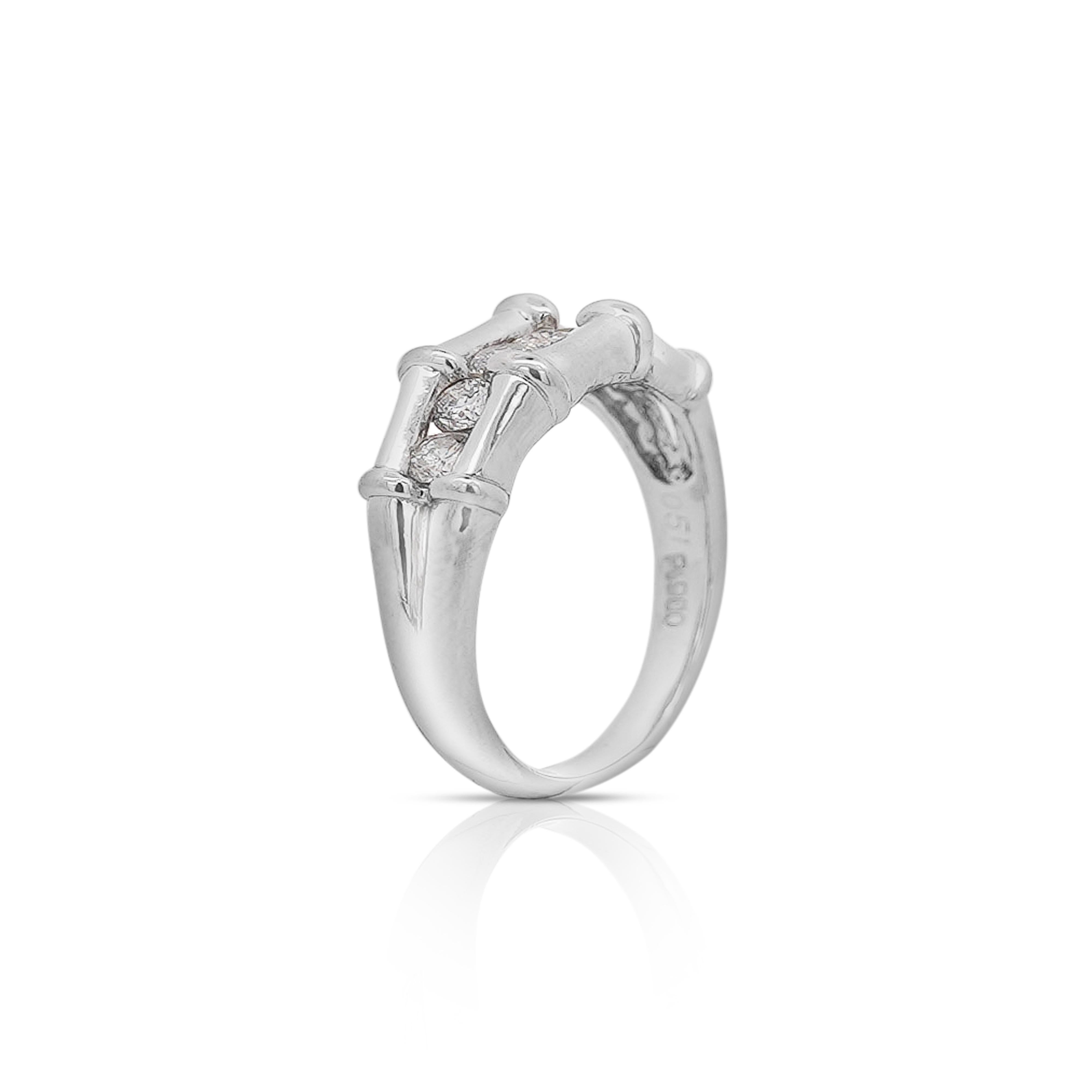 Anillo de diamante redondo de 0,5 quilates en canal de platino estilo bambú Corte brillante en venta