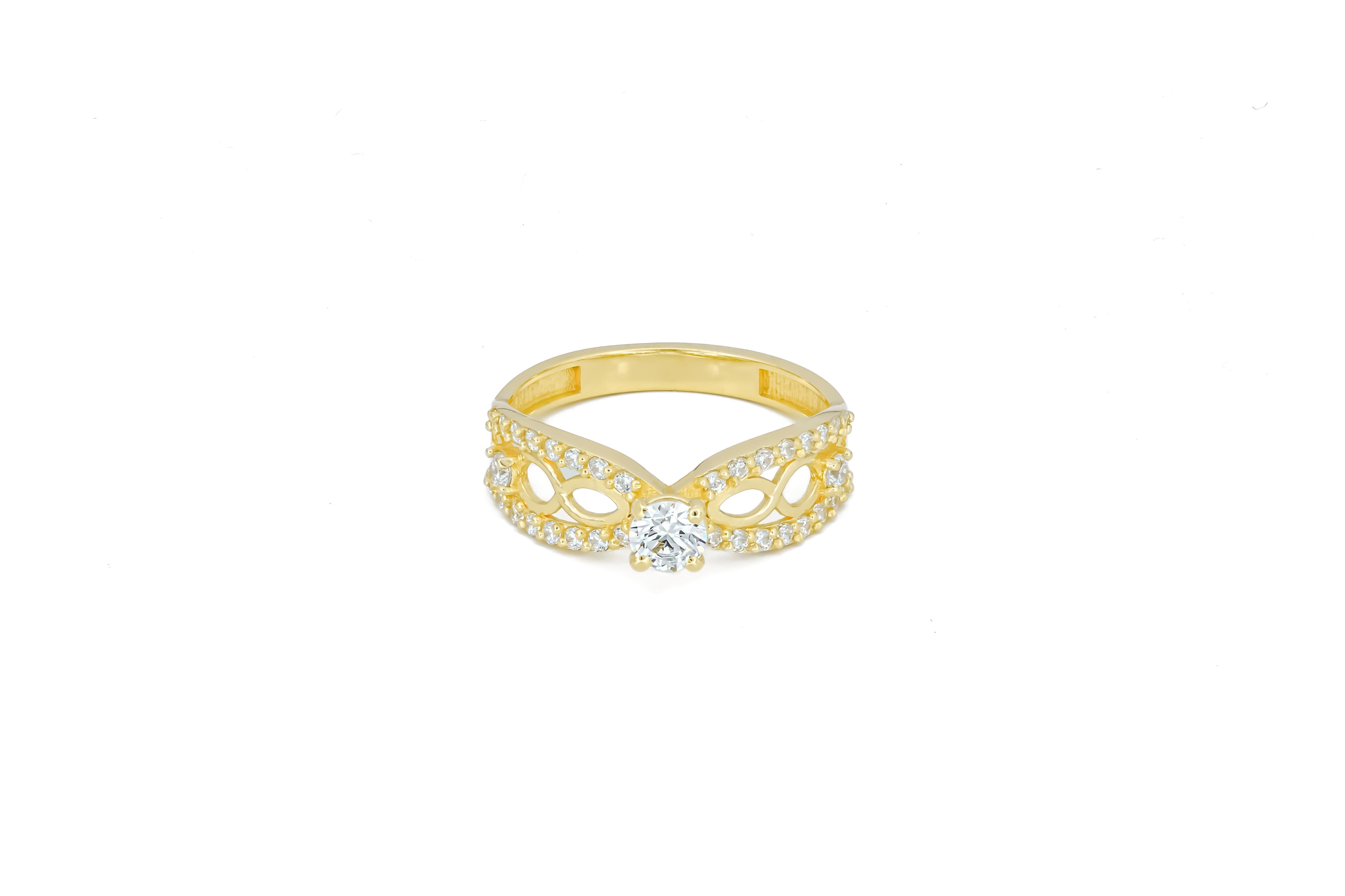 Women's 0.5 ct moissanite 14k gold engagement ring.  For Sale