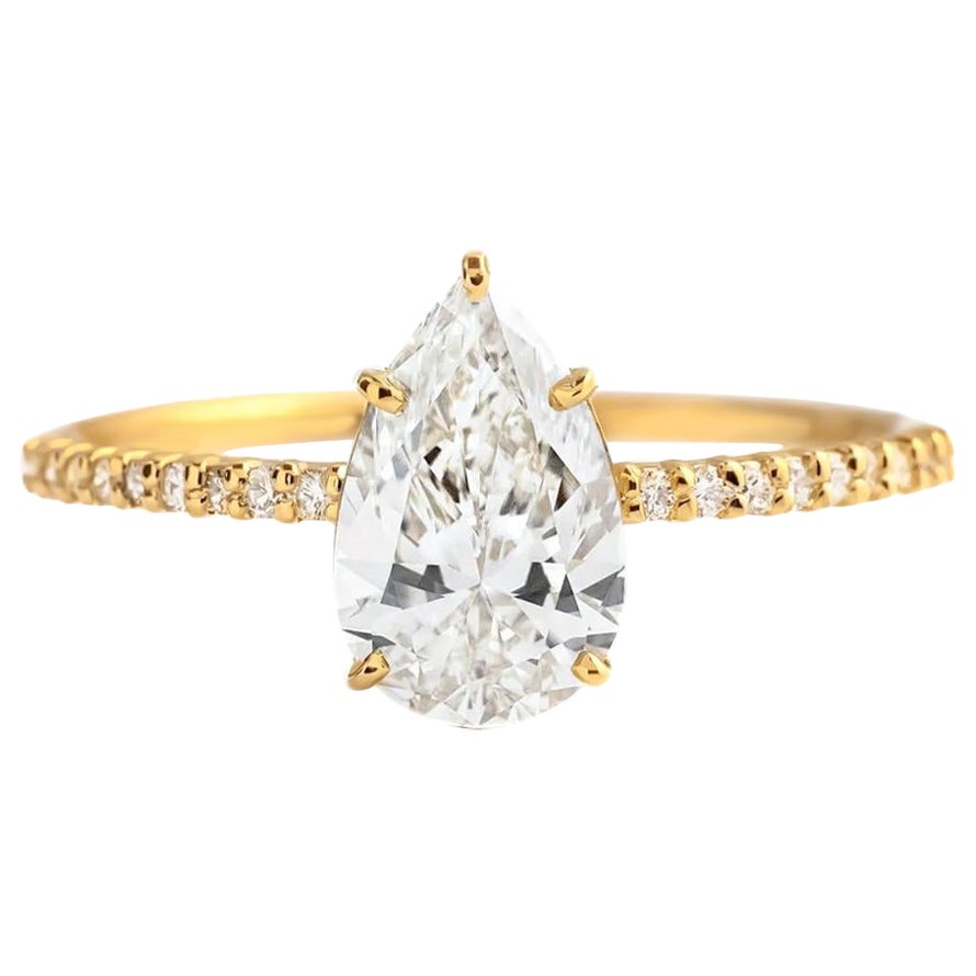 Im Angebot: 0,5 ct Birne Moissanit 14k Gold Ring. ()
