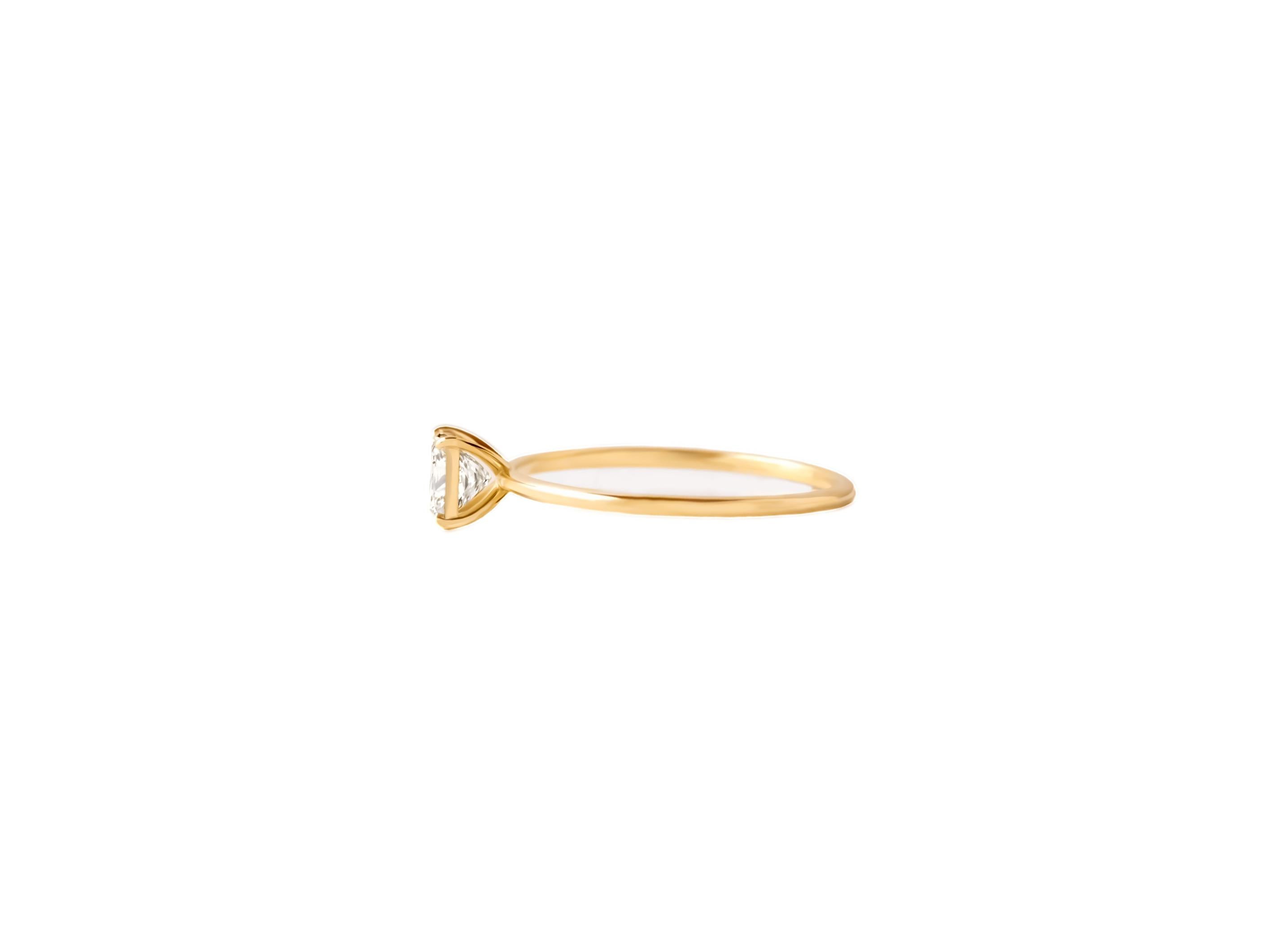 Princess Cut 0.5 ct Princess cut moissanite 14k gold ring For Sale