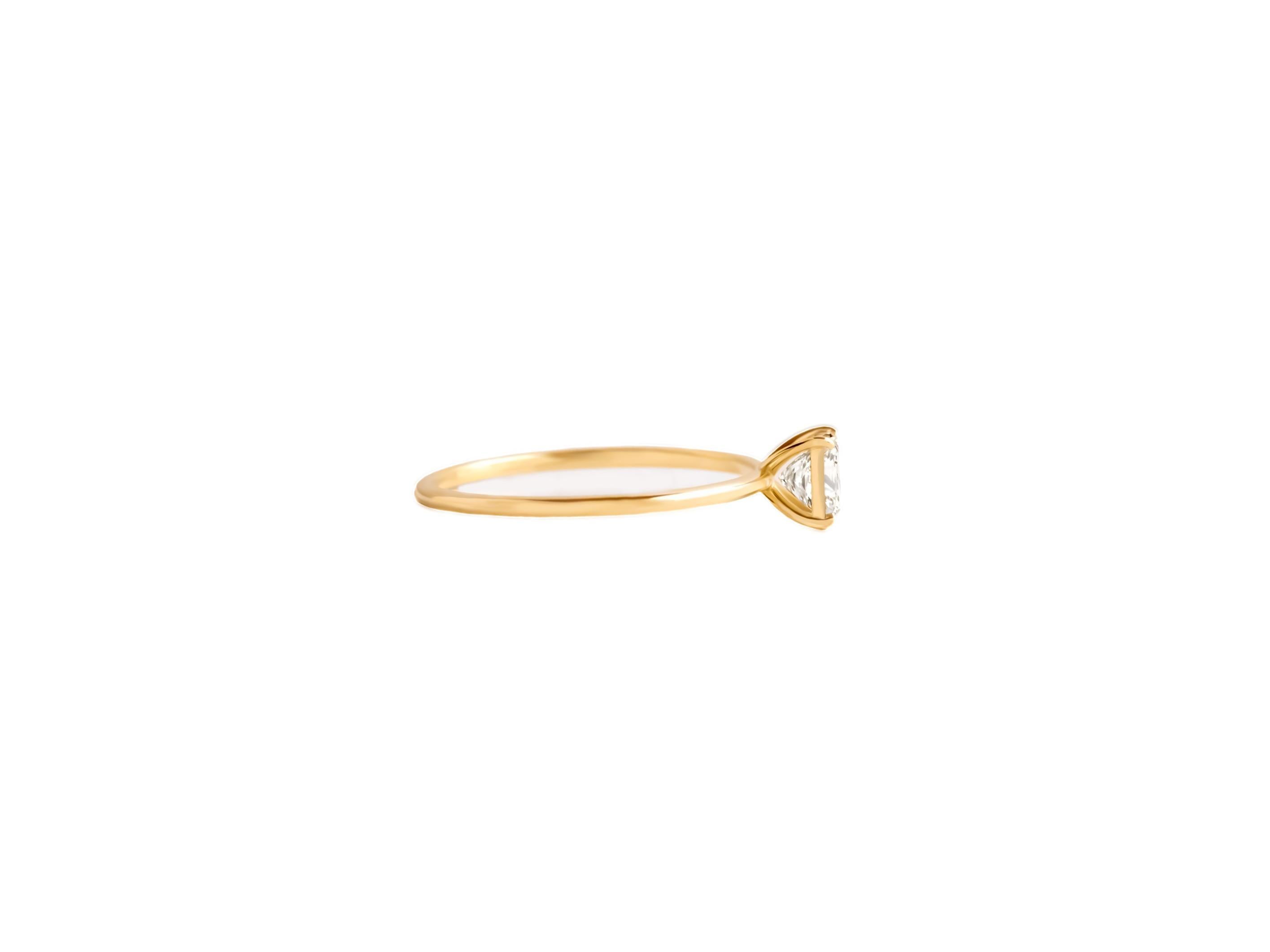 En venta: 0,5 ct Anillo de oro de 14k con moissanita talla princesa  4