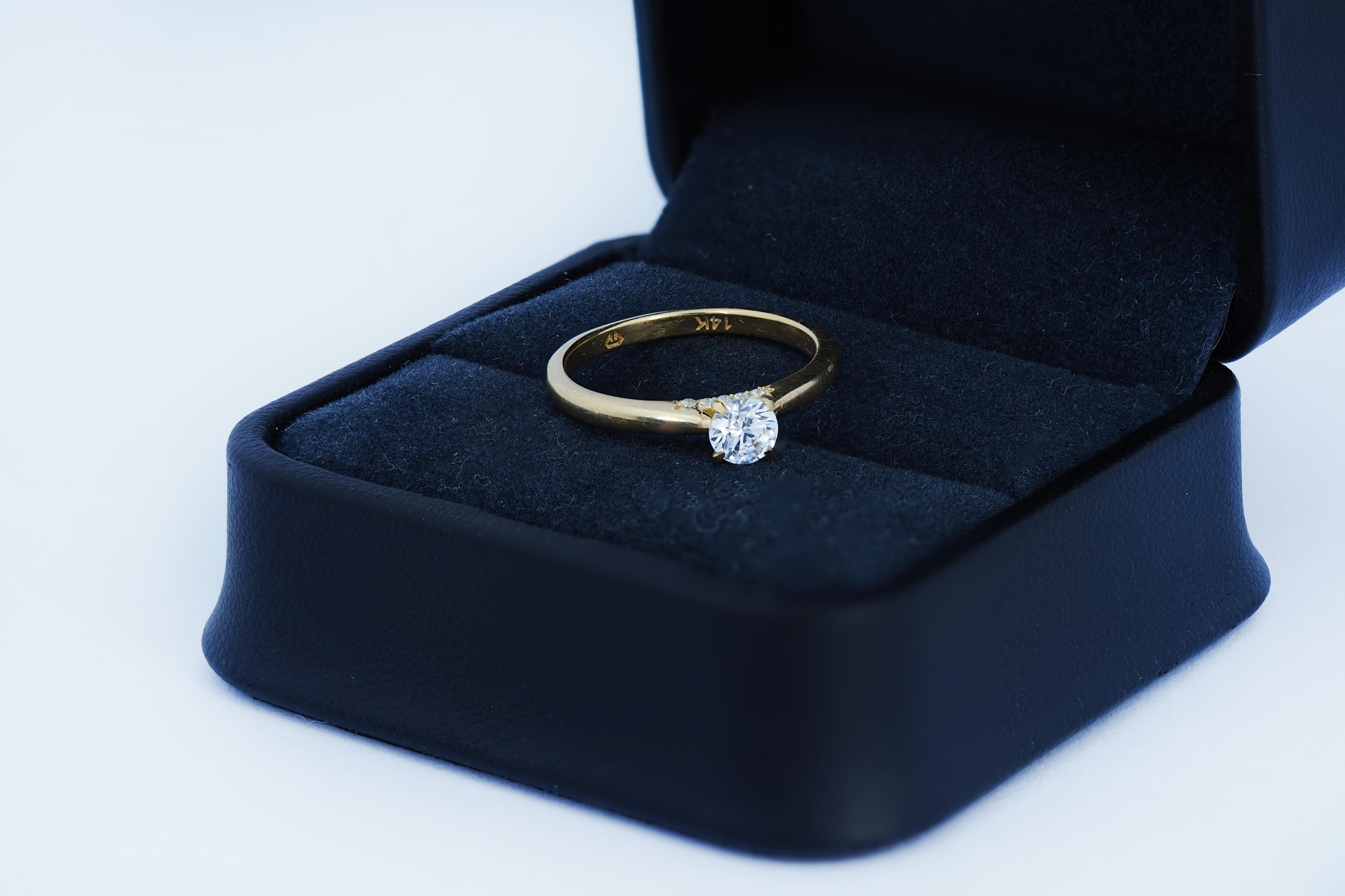En vente :  Bague solitaire en or 14 carats avec moissanite 0,5 carat 7