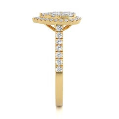Anillo en Racimo de Pera con Diamantes de 0,5 ctw Luz de Luna en Oro Amarillo de 14 quilates