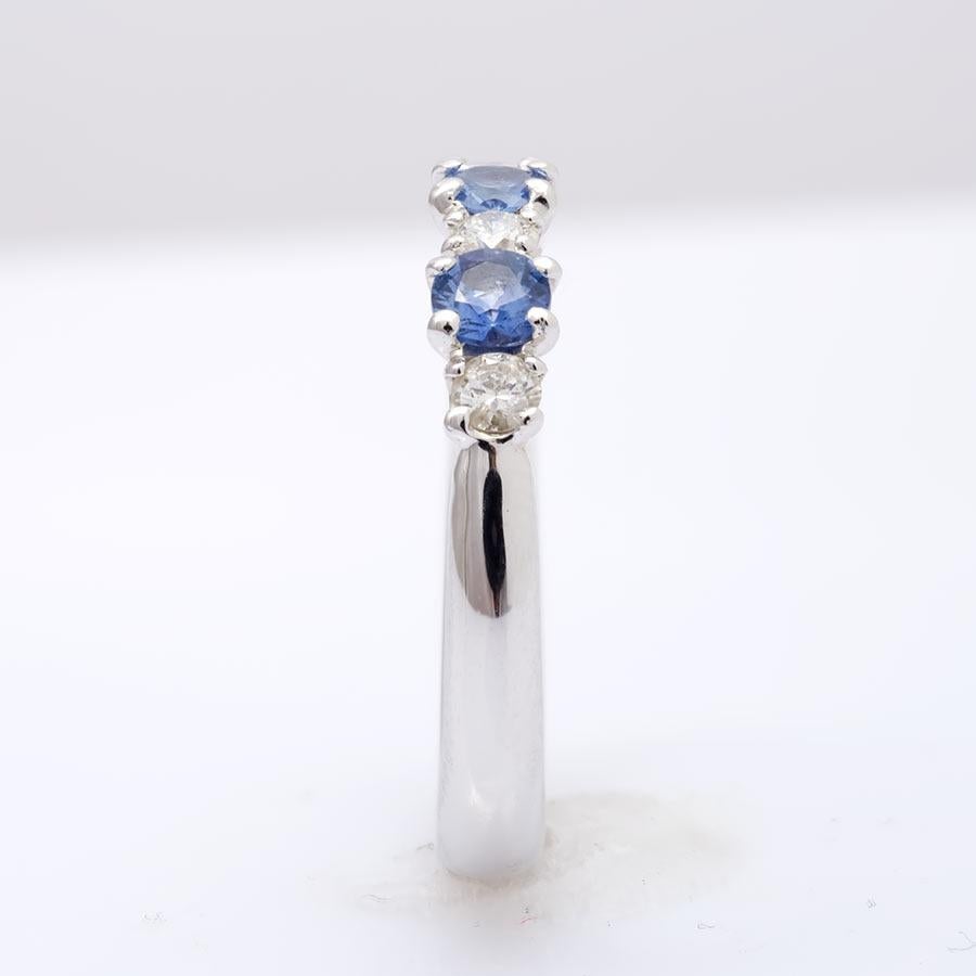 Mixed Cut 0.50 Сarats Blue Sapphires Diamonds set in 18K White Gold Ring For Sale