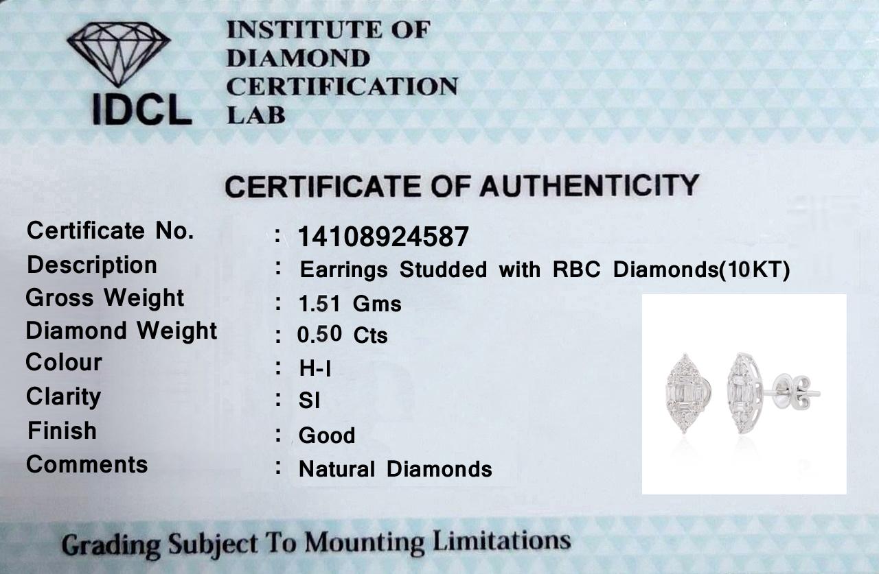 Clous d'oreilles d'anniversaire en or blanc 10 carats avec diamants baguettes de 0,50 carat Neuf - En vente à Diera, Dubai