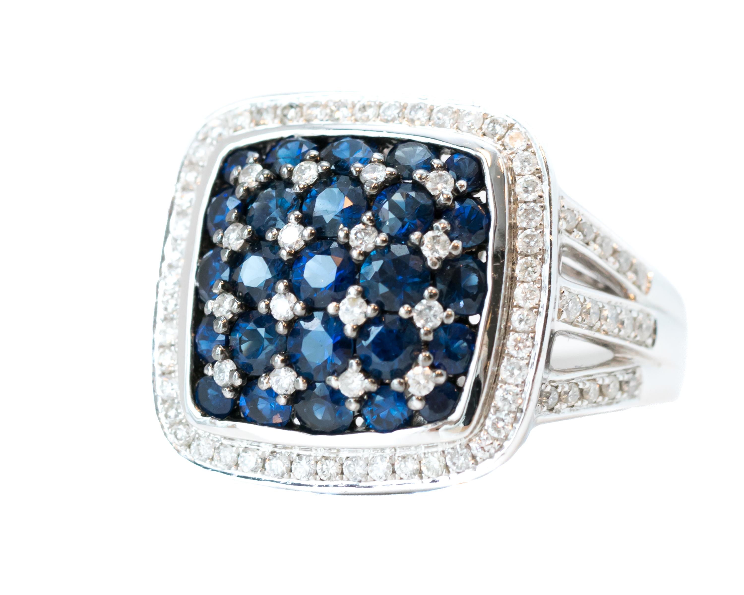 Contemporary 0.50 Carat Blue Sapphire and 0.50 Carat Diamond 14 Karat White Gold Ring For Sale