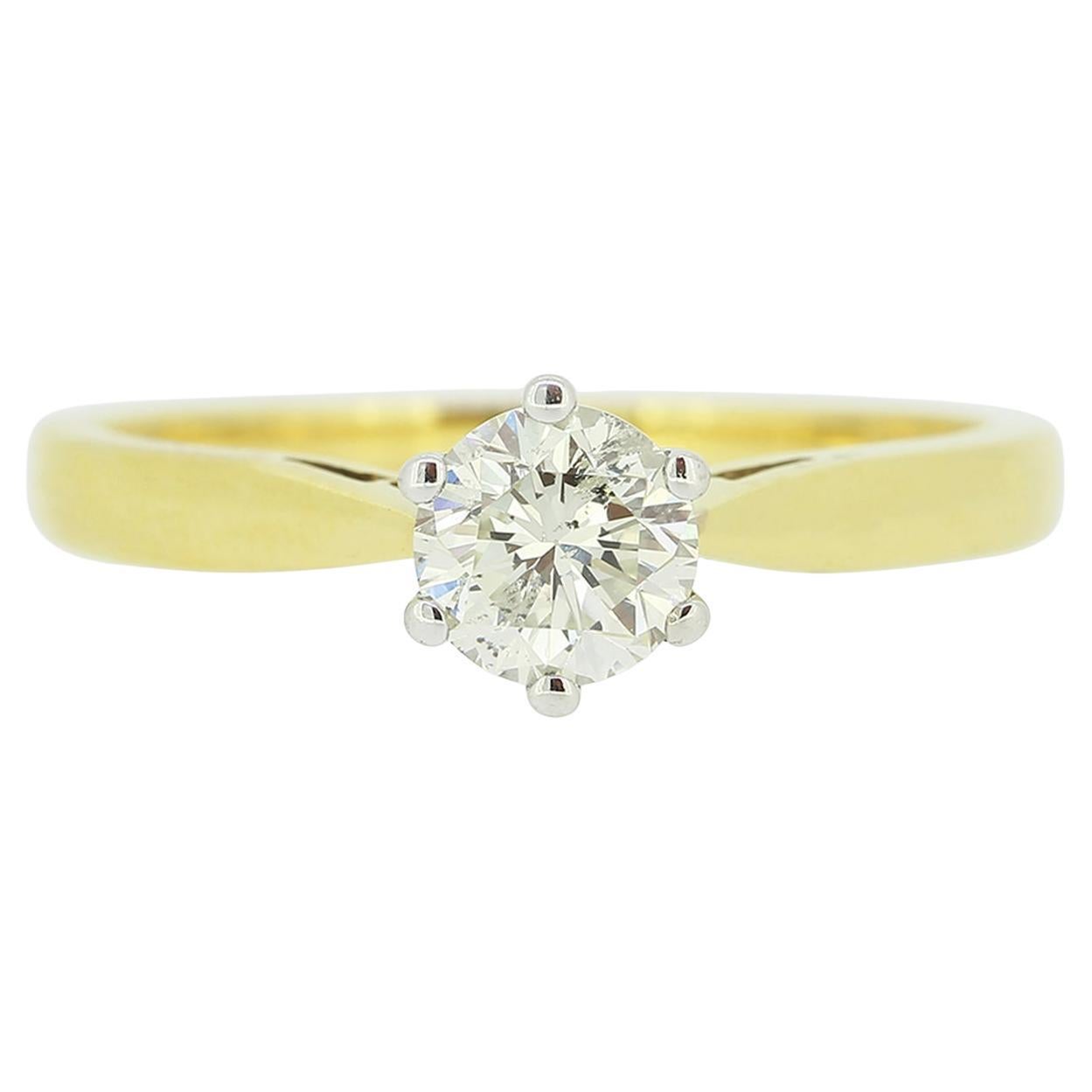Anillo de compromiso solitario con diamante talla brillante de 0.50 quilates