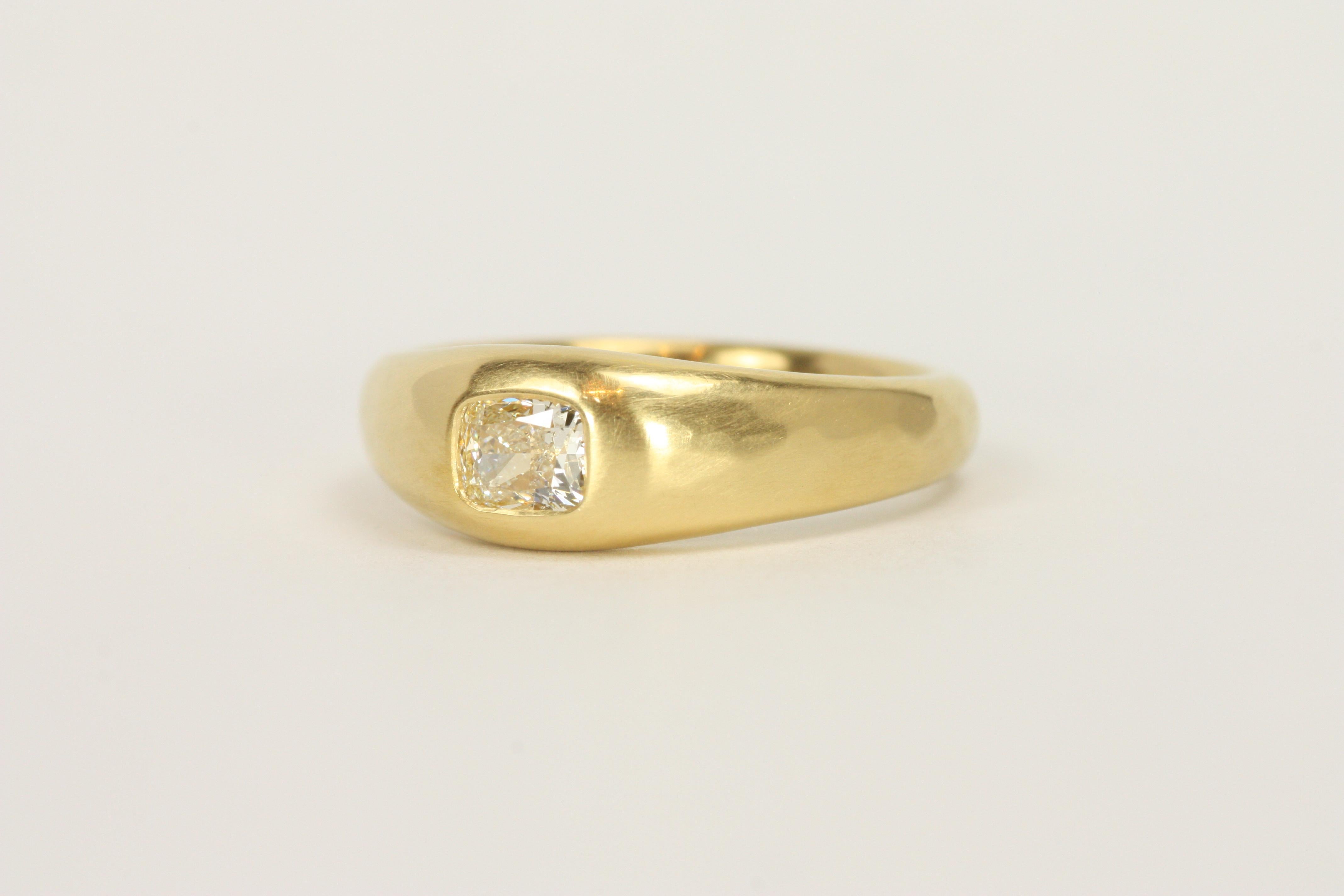 Women's 0.50 Carat Cushion Cut Natural Diamond Solitaire Gypsy 22K Gold Engagement Ring For Sale