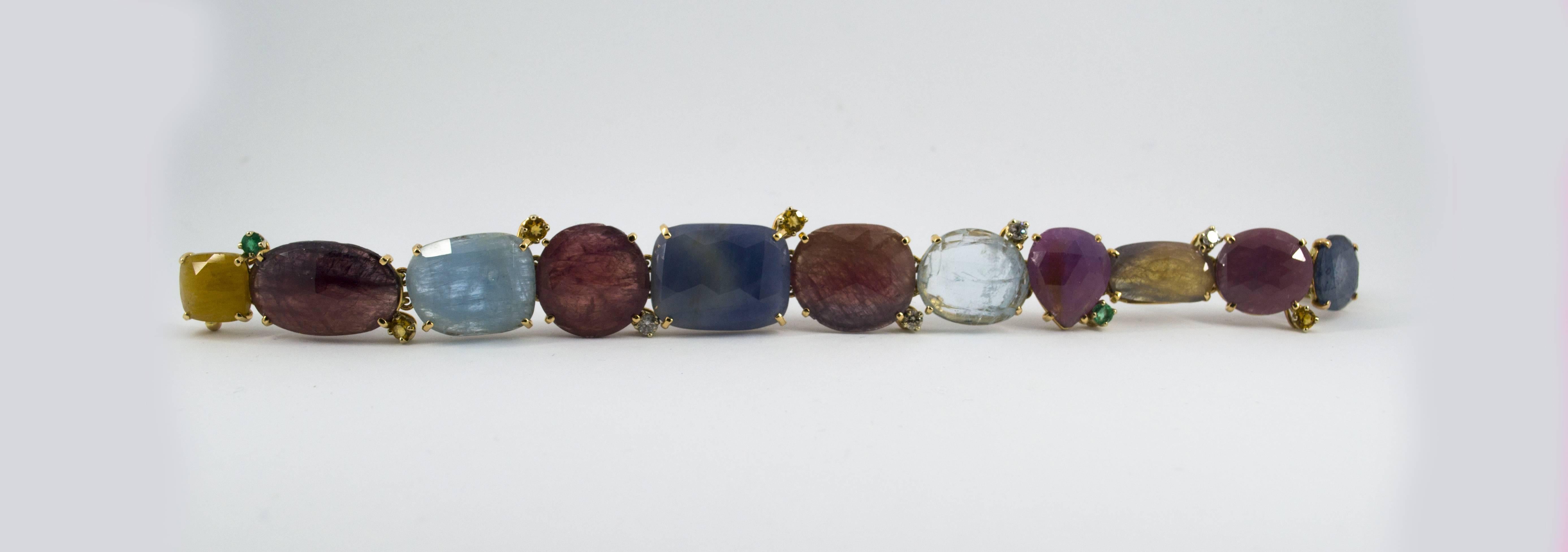 0.50 Carat Diamond 0.12 Carat Emerald Colored Sapphires Yellow Gold Bracelet In New Condition In Naples, IT