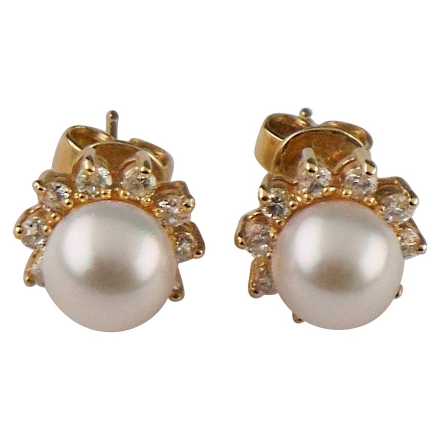 0.50 Carat Diamond and Pearl Solitaire Earrings in Yellow Gold