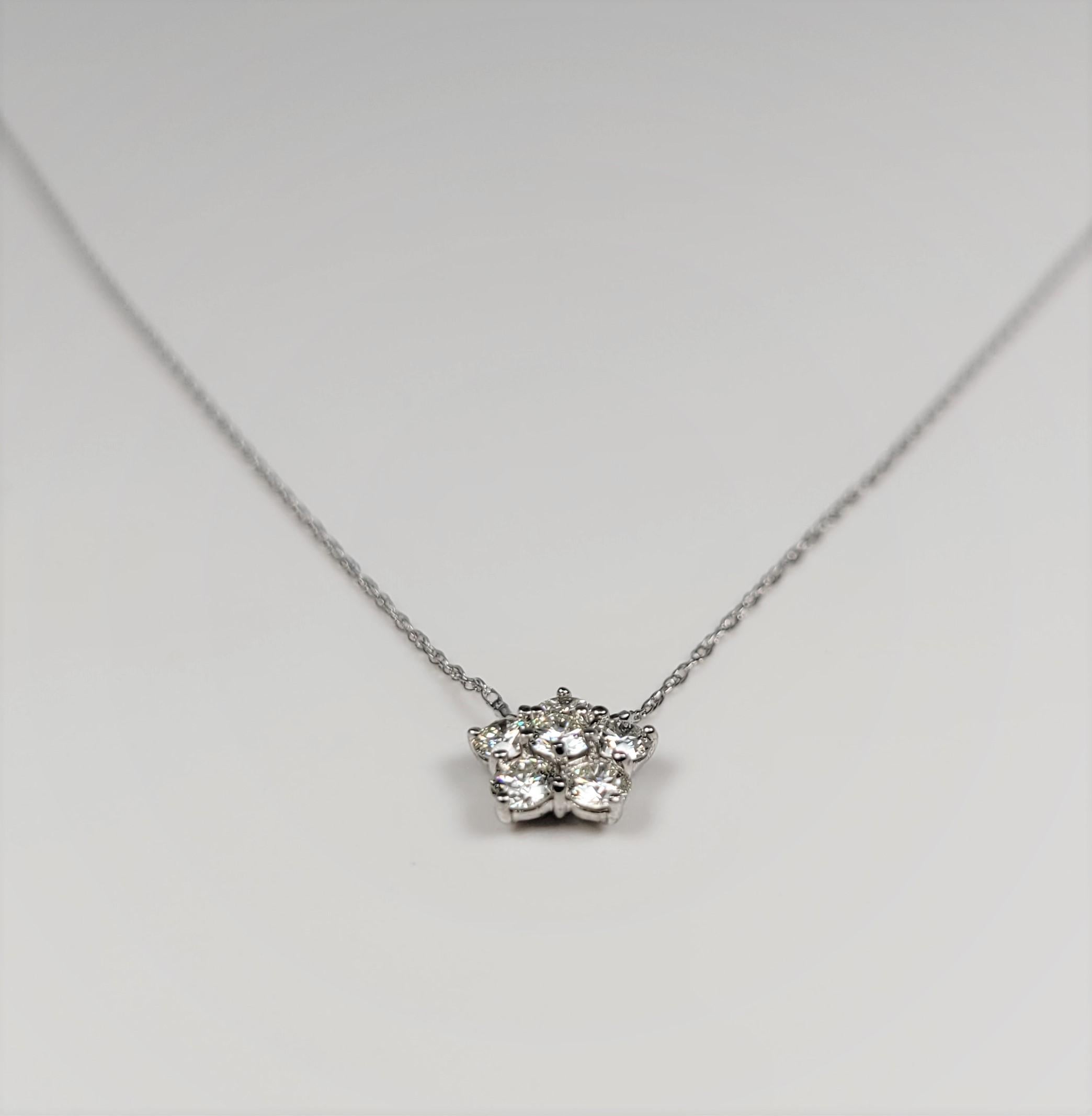 Mit einer Länge von 17 1/2 Zoll kann diese lustige Diamant-Halskette allein oder mit anderen getragen werden!