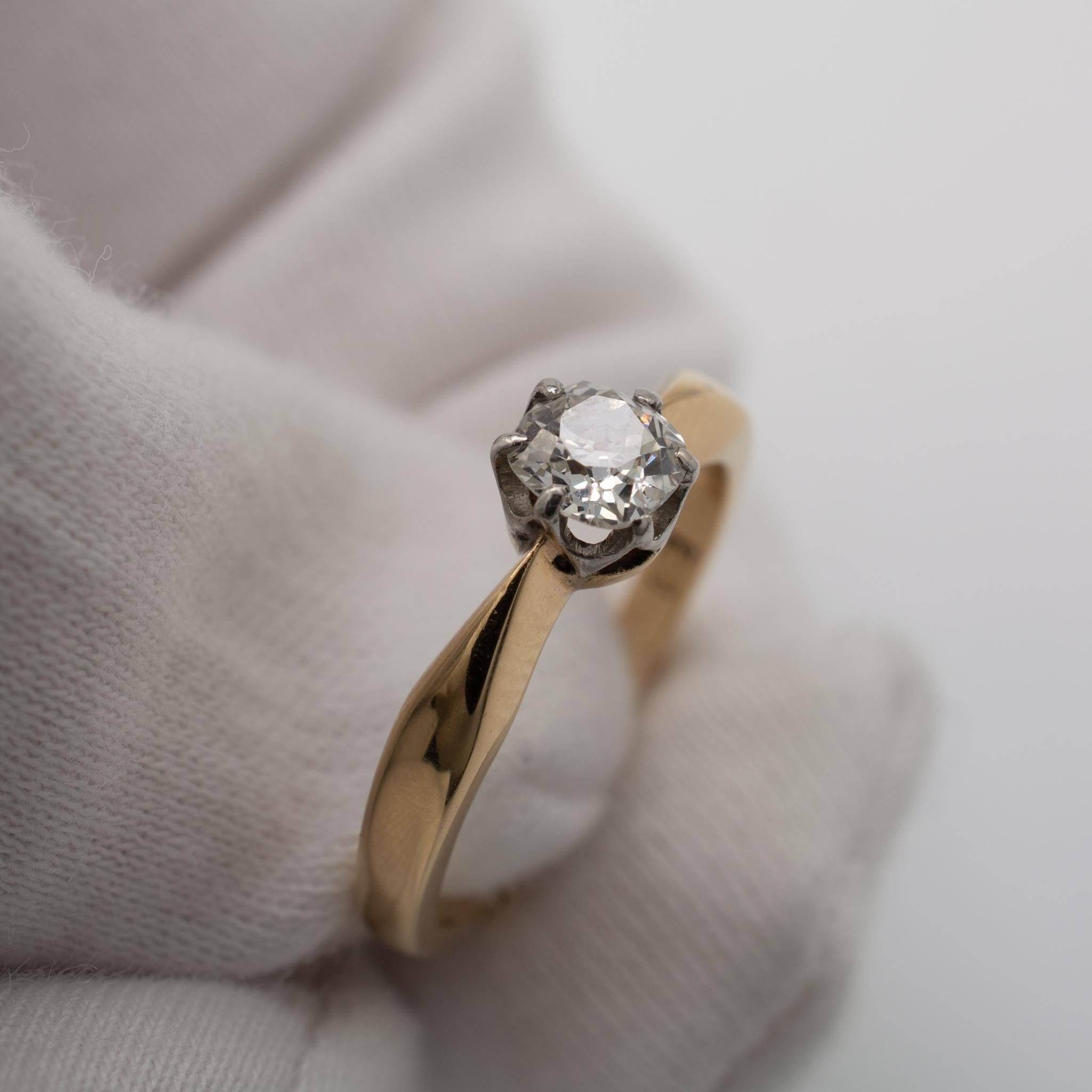Diamond Solitaire Engagement Ring 0.50 Carat Old Cut, 18 Karat Gold, circa 1970s For Sale 1