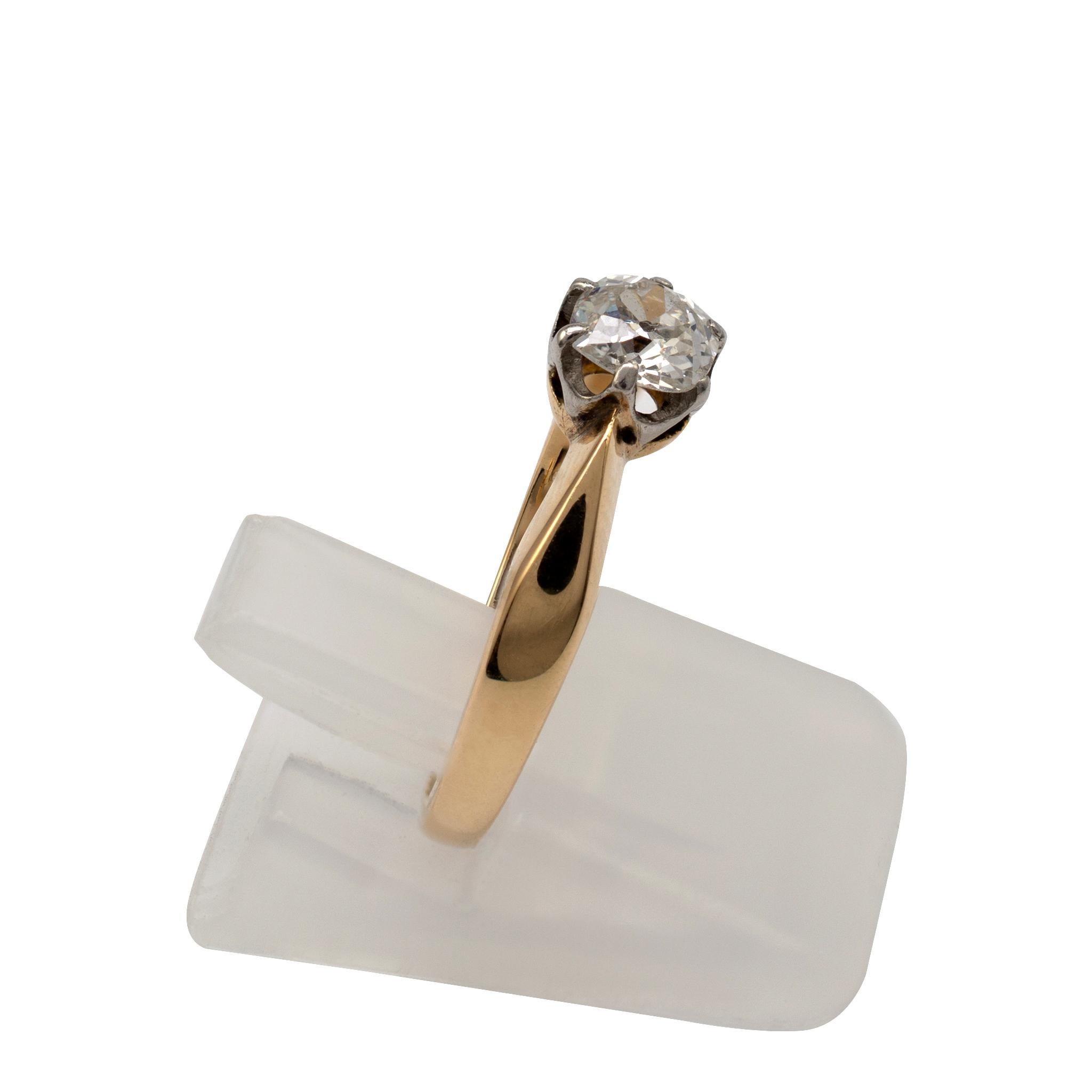 Diamond Solitaire Engagement Ring 0.50 Carat Old Cut, 18 Karat Gold, circa 1970s For Sale 3