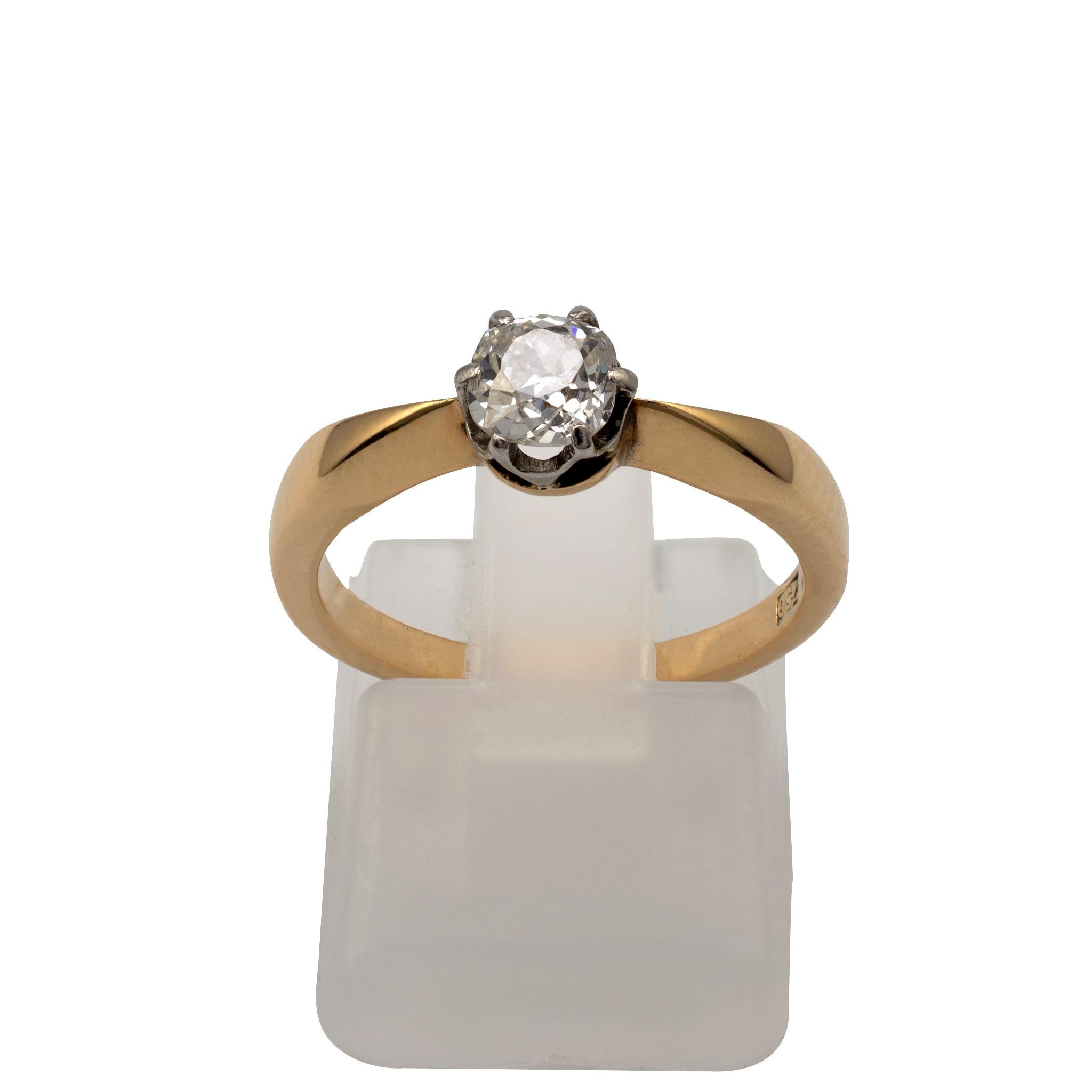 Diamond Solitaire Engagement Ring 0.50 Carat Old Cut, 18 Karat Gold, circa 1970s For Sale 4
