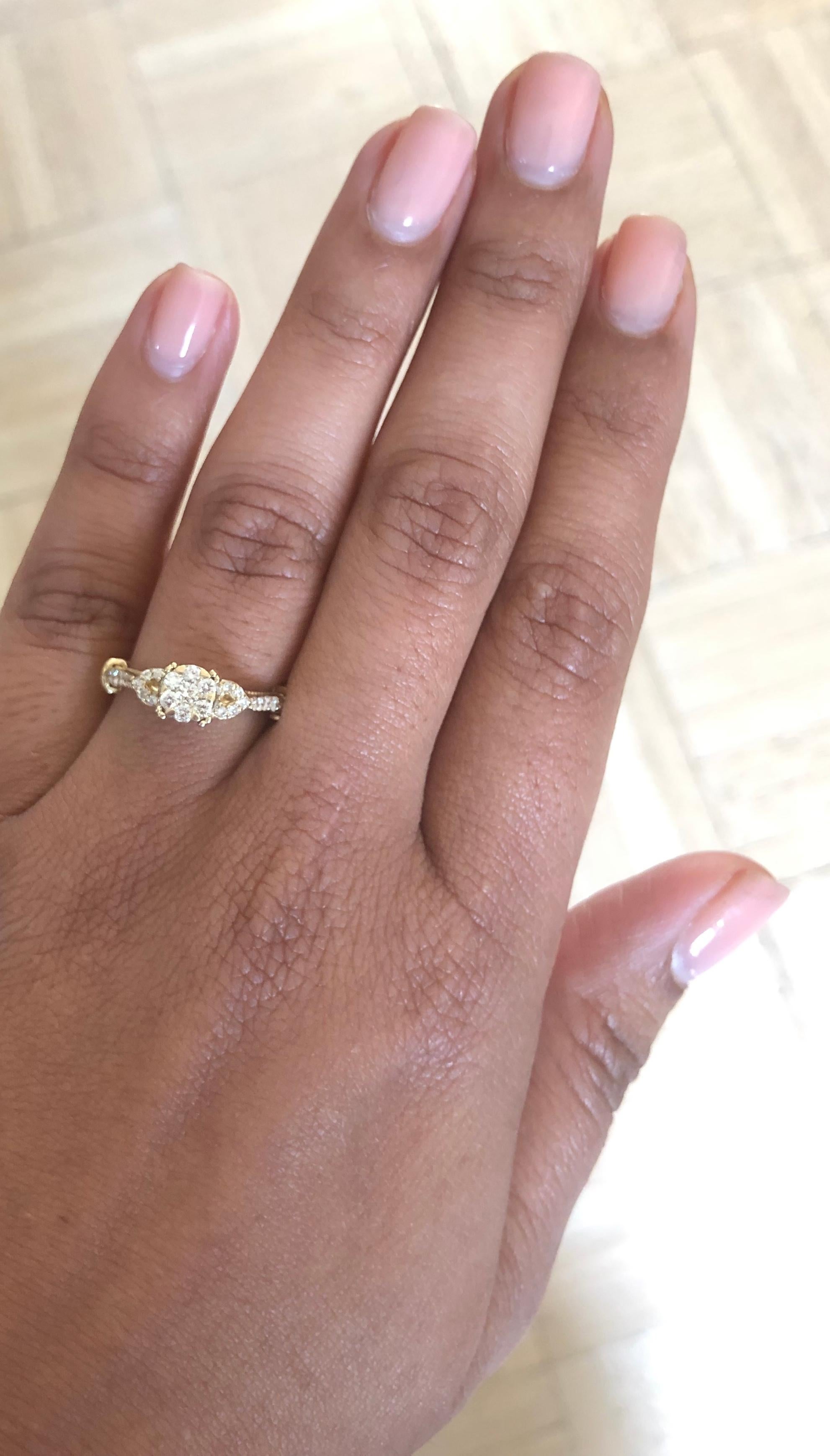 0.50 Carat Diamond Yellow Gold Engagement Ring In New Condition For Sale In Los Angeles, CA