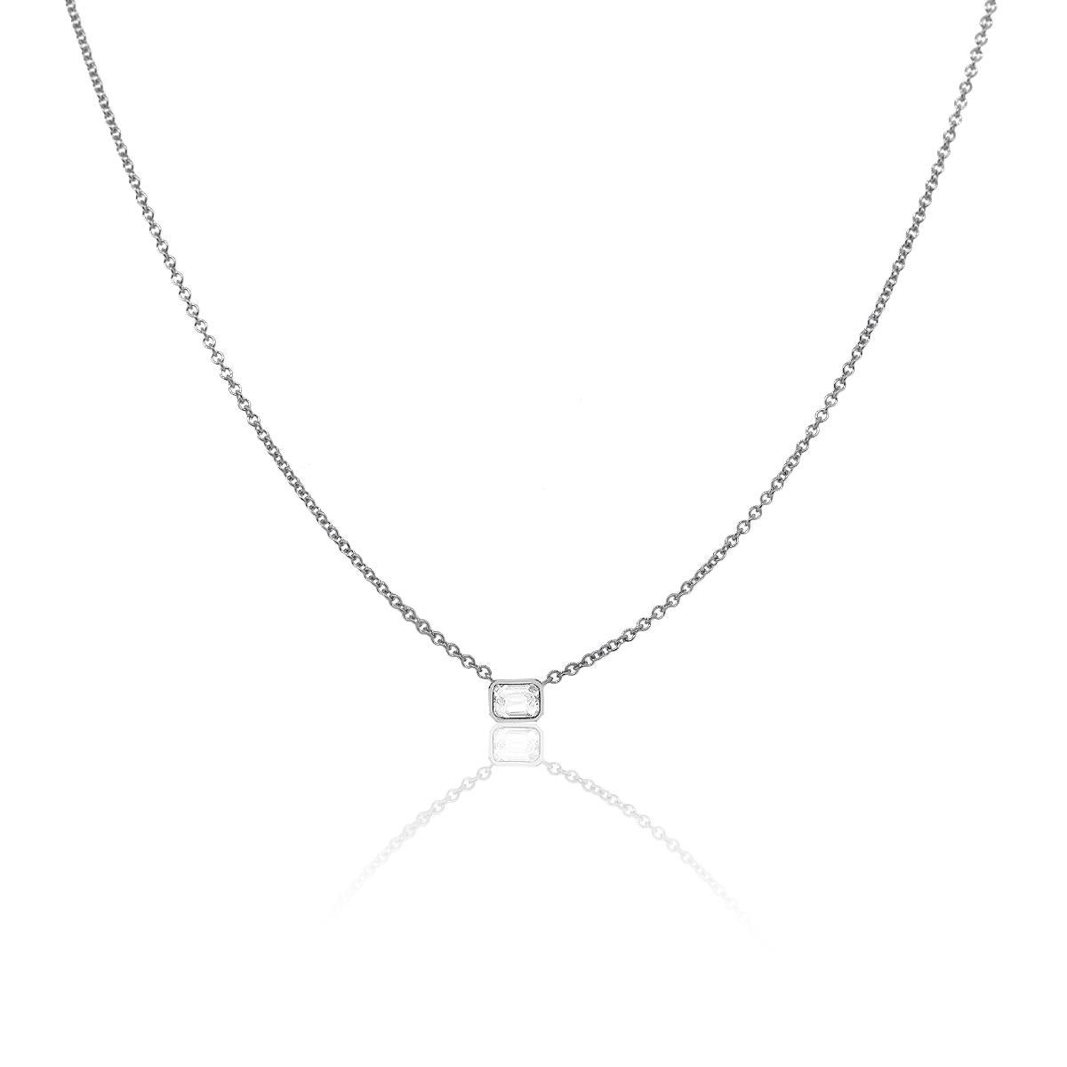 Material: 18k white gold
Measurements: 18″ in length with shortening ring at 16