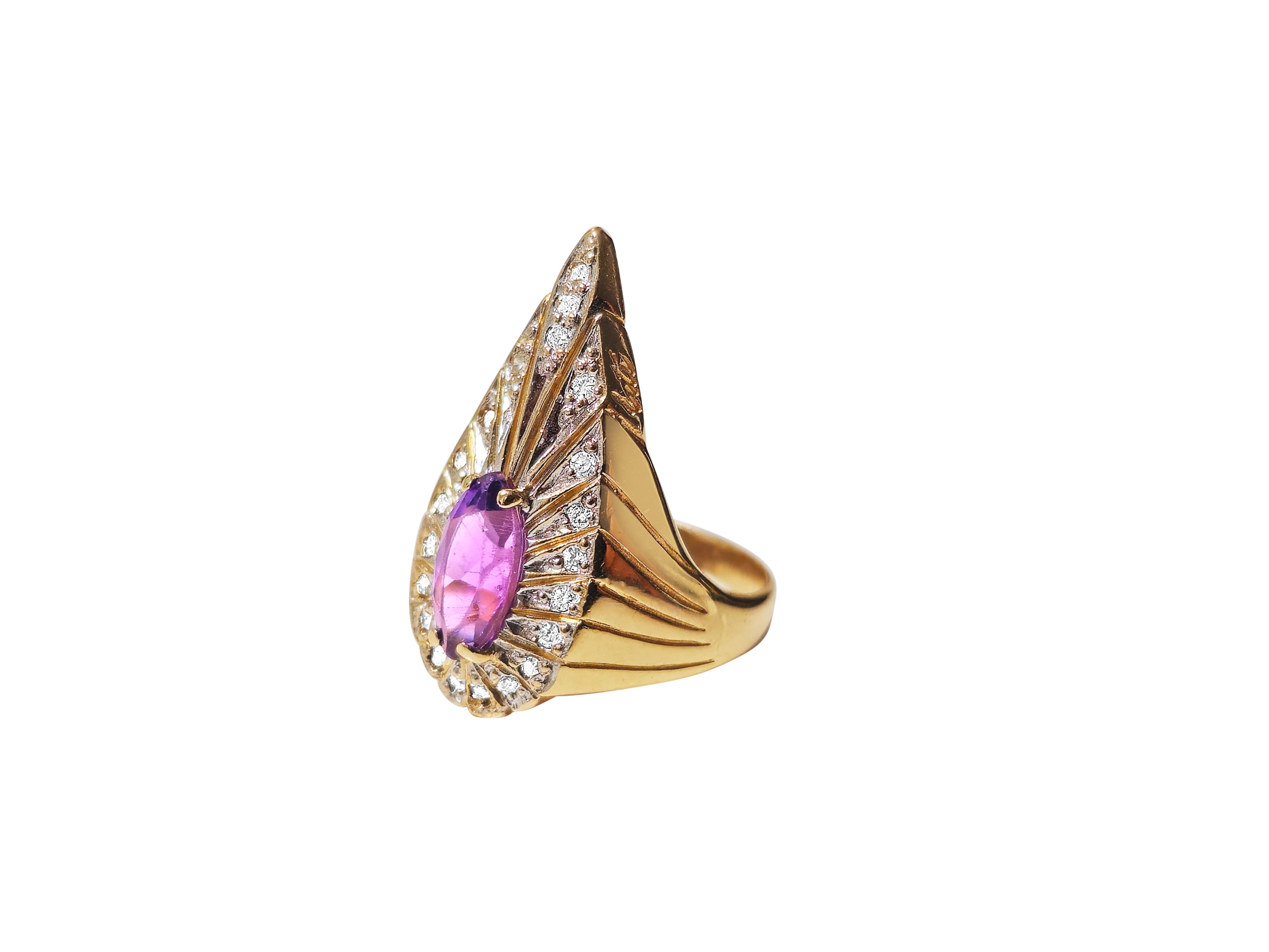This 14k gold ring weighs 5.85 grams and features a marquise-shaped 0.50-carat amethyst complemented by 0.50 carats of diamonds with SI clarity and G color. Sized at US 7, it's a striking combination of amethyst and diamonds.

Key Features:

14k.