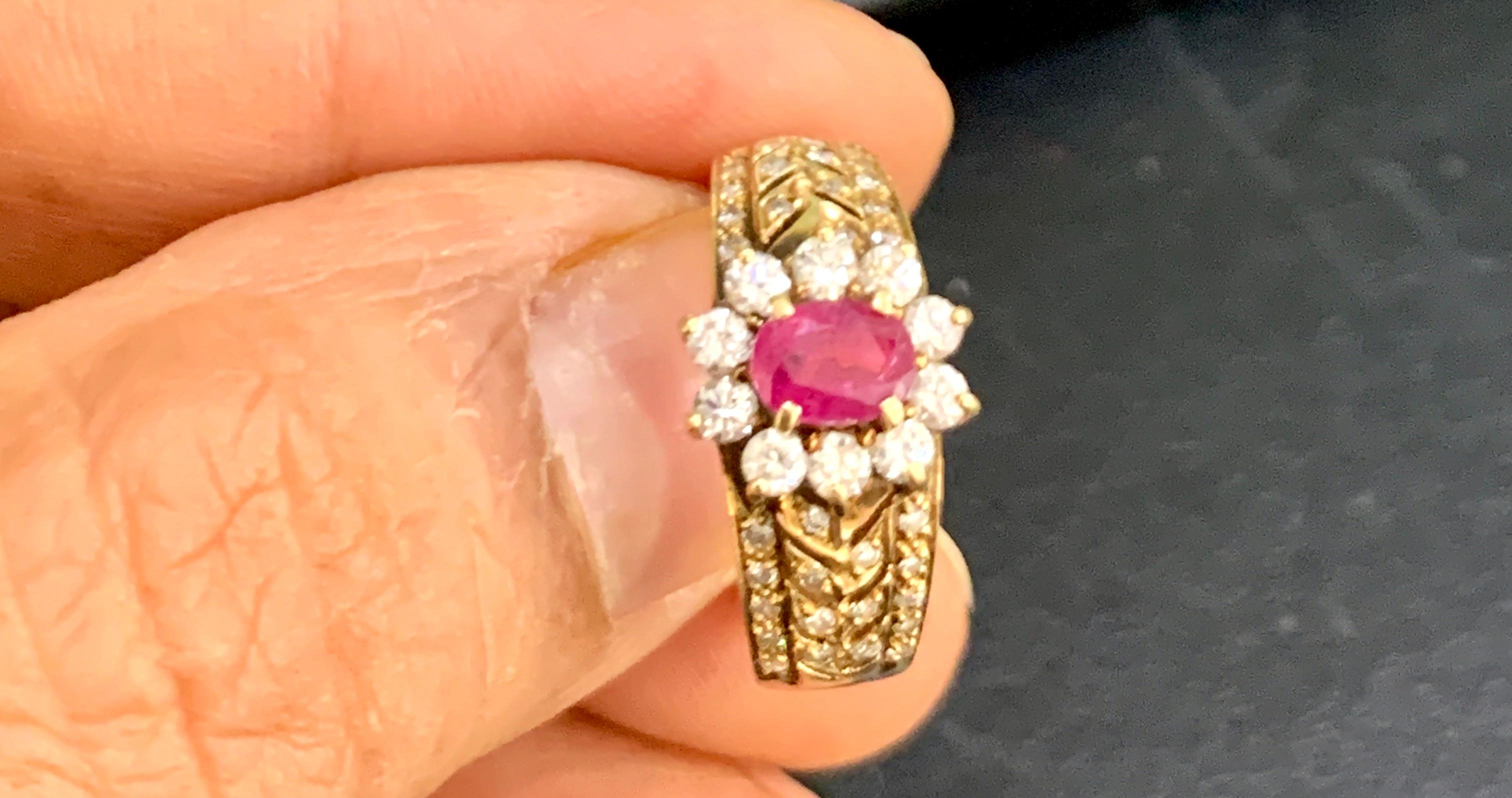 0.50 Carat Natural  Ruby and Diamond 14 Karat Yellow Gold Ring In Excellent Condition For Sale In New York, NY