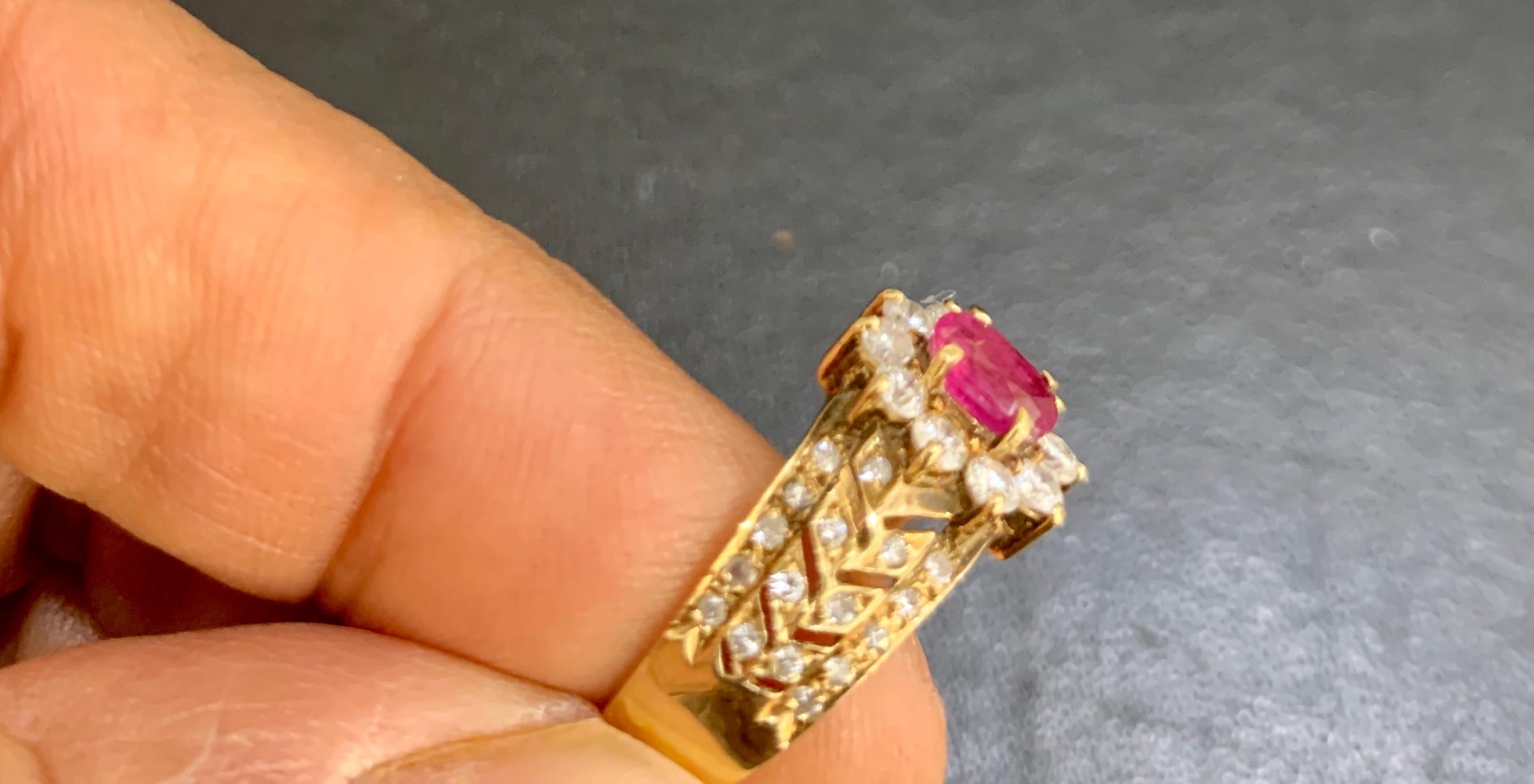 0.50 Carat Natural  Ruby and Diamond 14 Karat Yellow Gold Ring For Sale 4