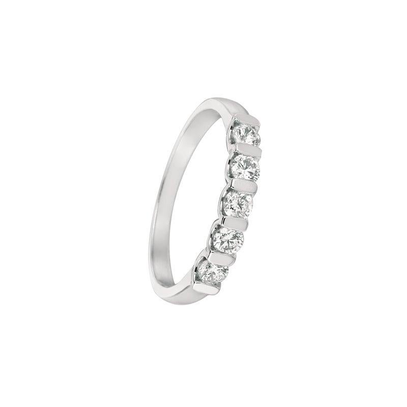For Sale:  0.50 Carat Natural Diamond 5-Stone Ring Band G SI 14 Karat White Gold 2
