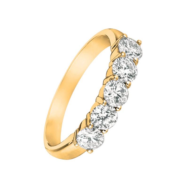 For Sale:  0.50 Carat Natural Diamond Ring G SI 14 Karat Yellow Gold 5 Stones 2