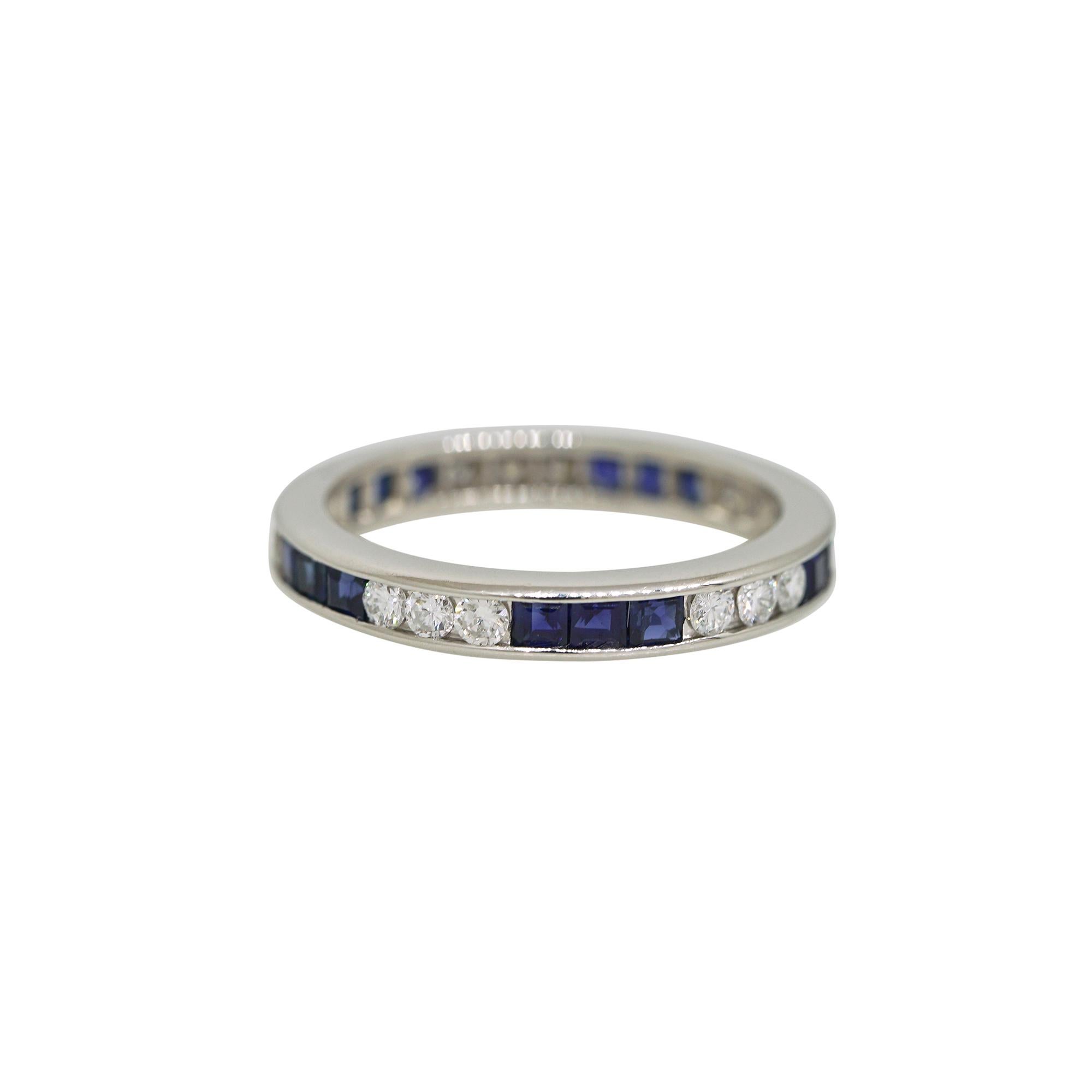 Modern 0.50 Carat Natural Diamond & Sapphire Eternity Band 18 Karat In Stock