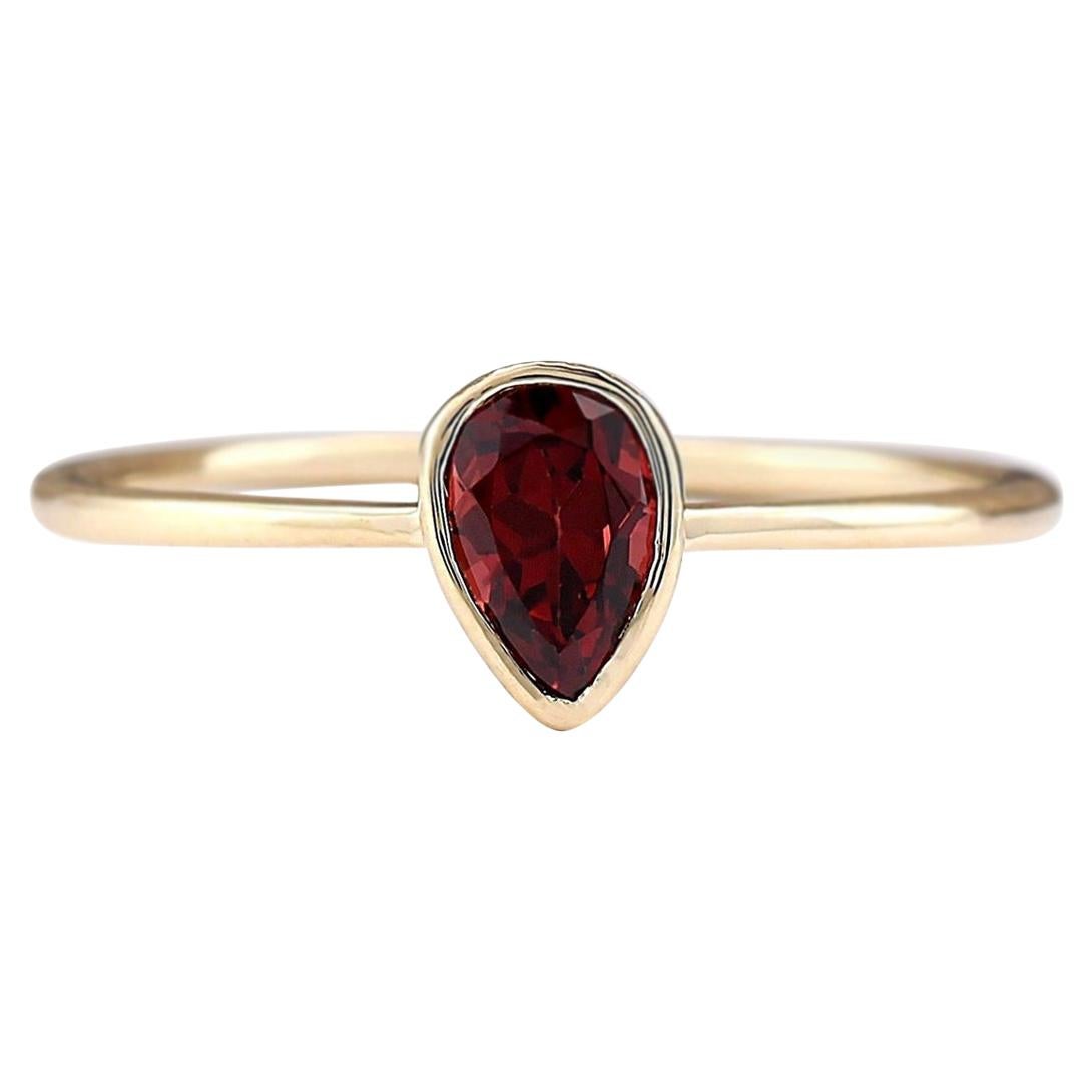 0.50 Carat Natural Garnet 14 Karat Yellow Gold Ring For Sale